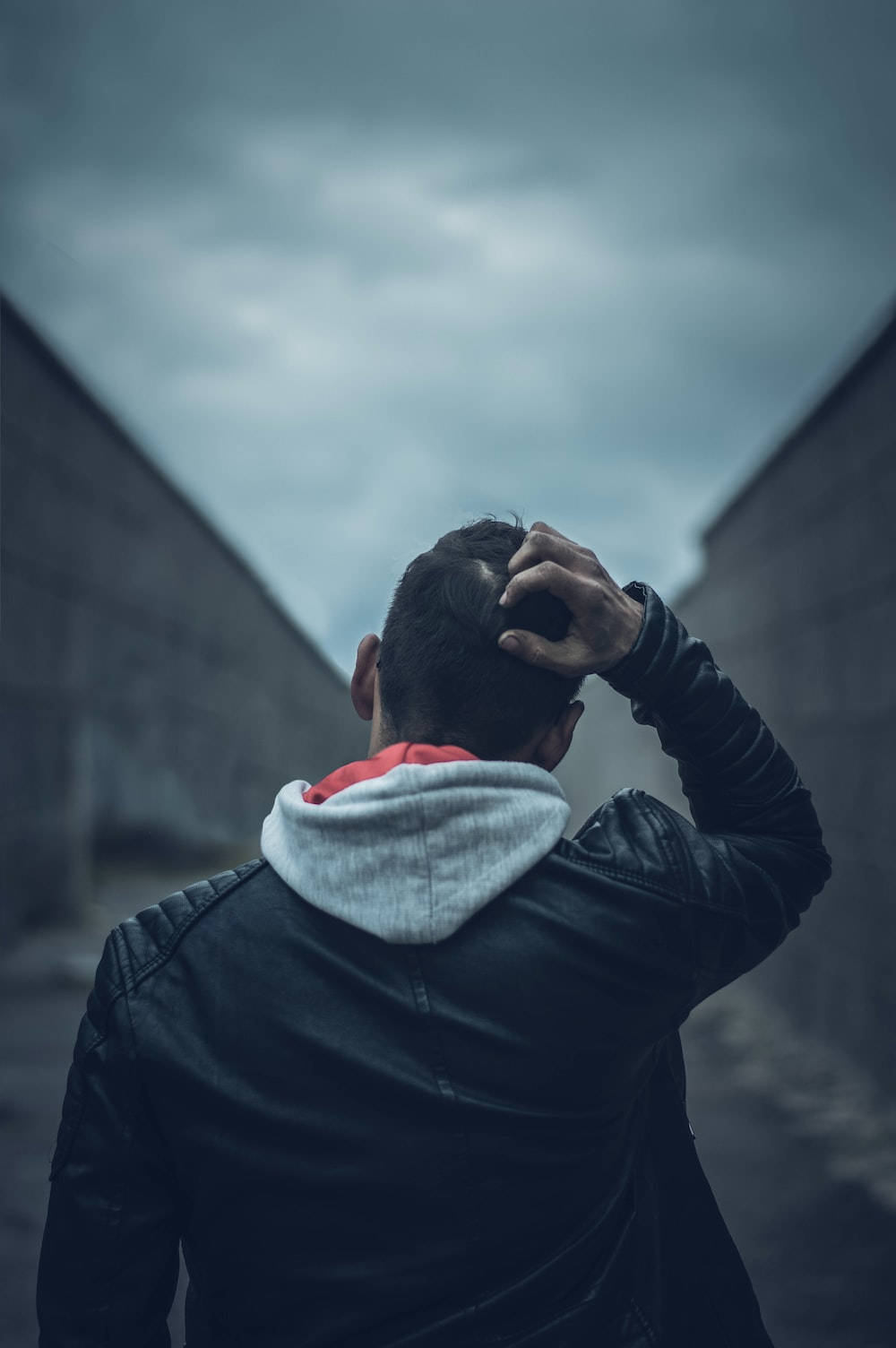 Single Boy Head Pose Background