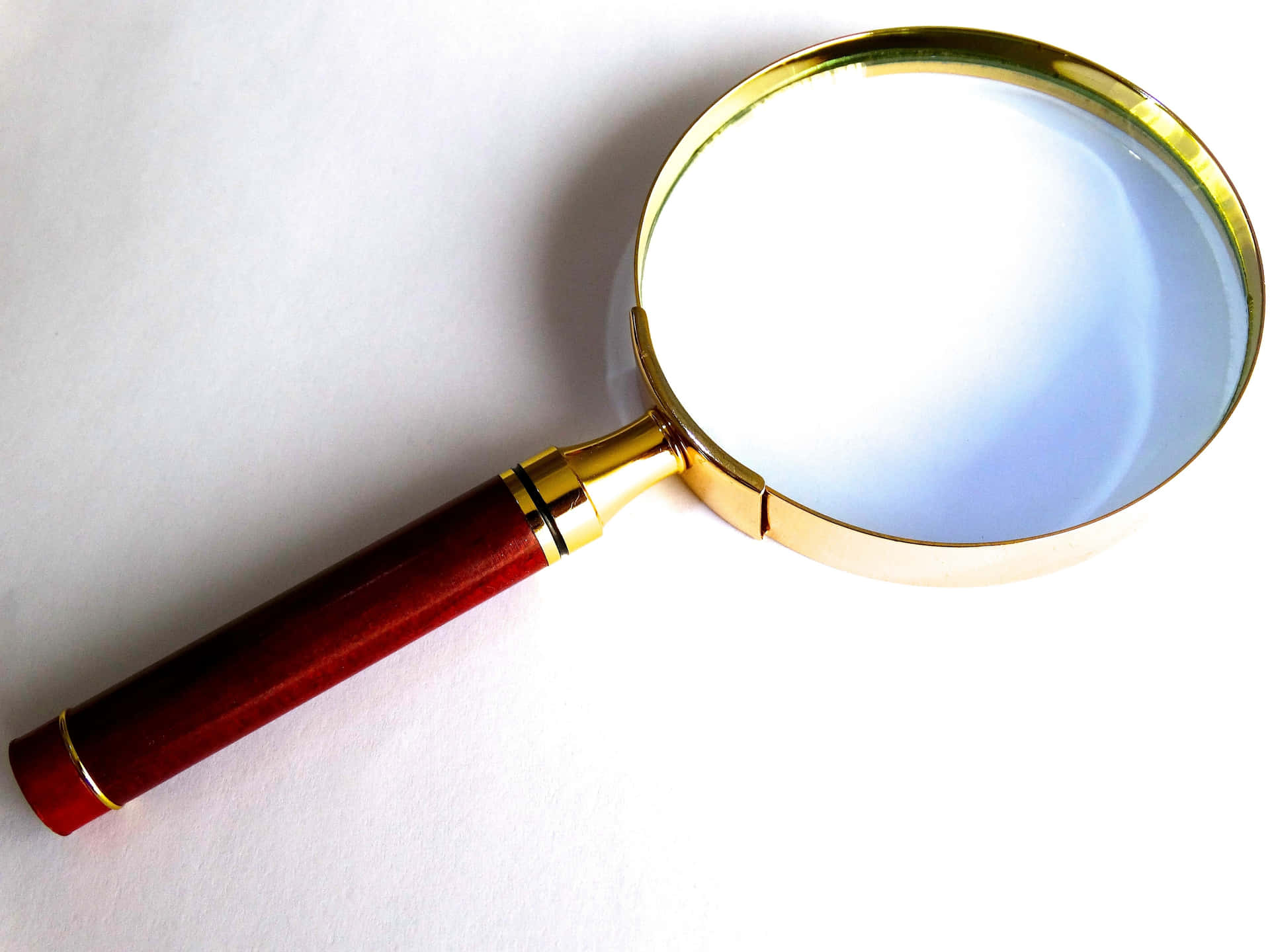 Single Magnifying Glass Golden Frame Background