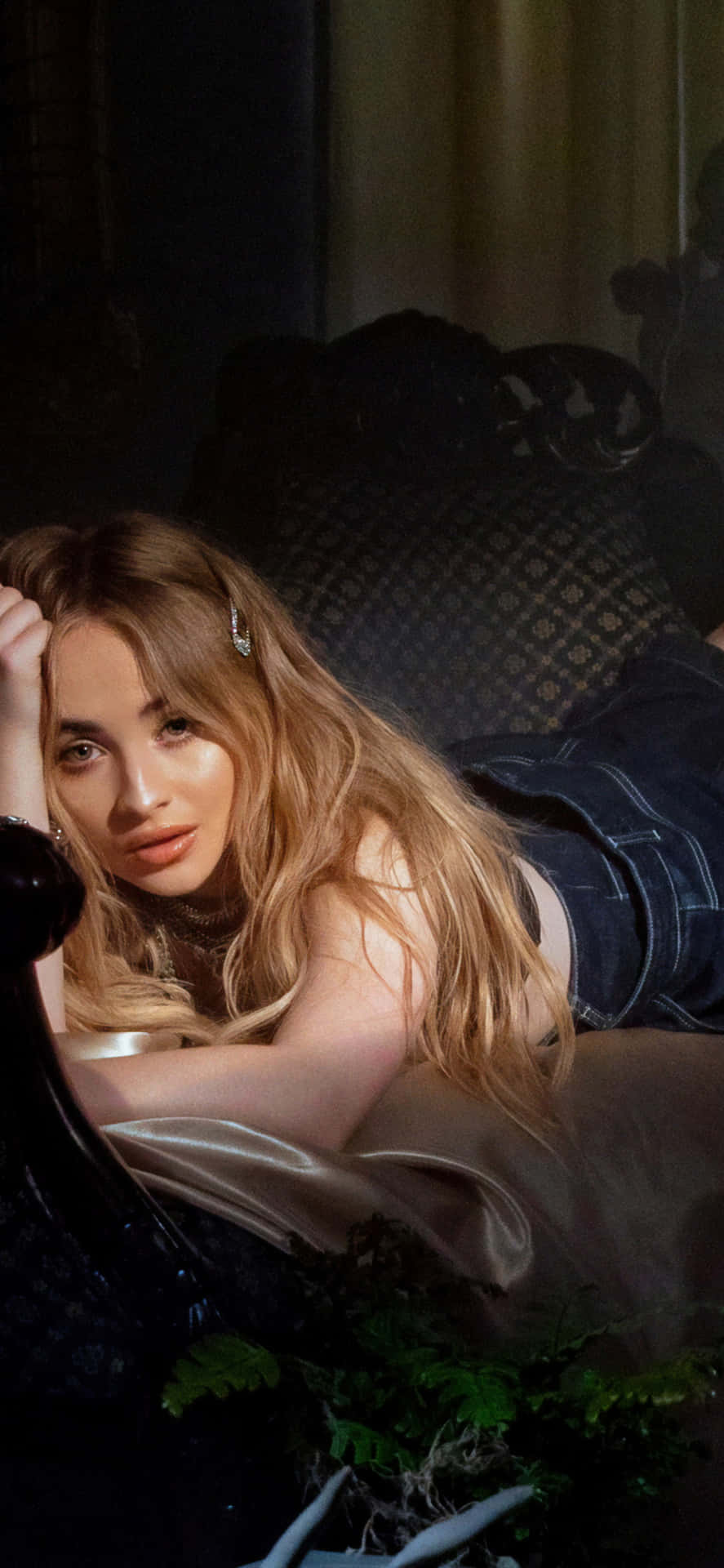 Singular Girl Lying Down [wallpaper] Background