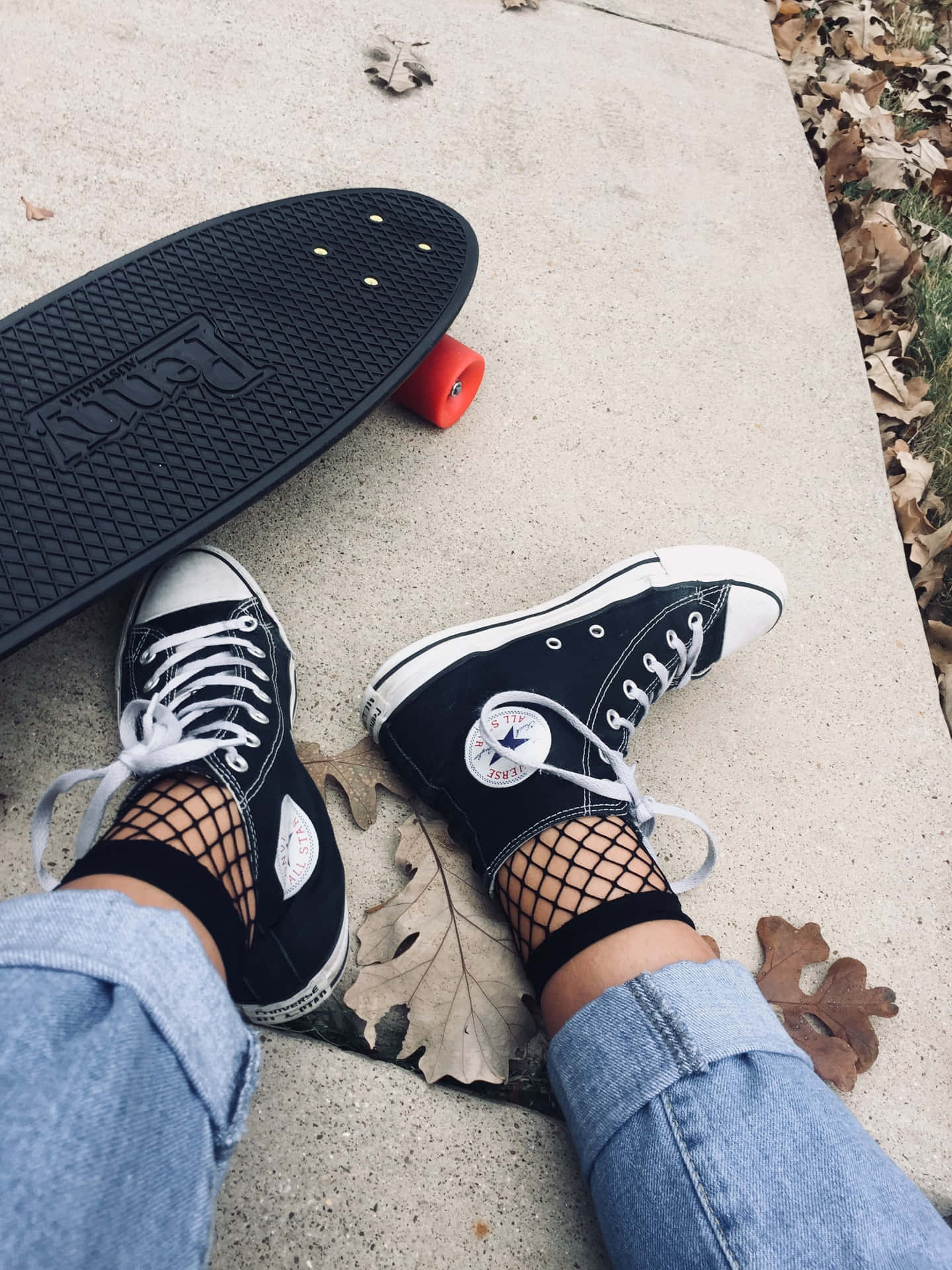 Skater Girl Aesthetic Shoes Flex Mobile Background