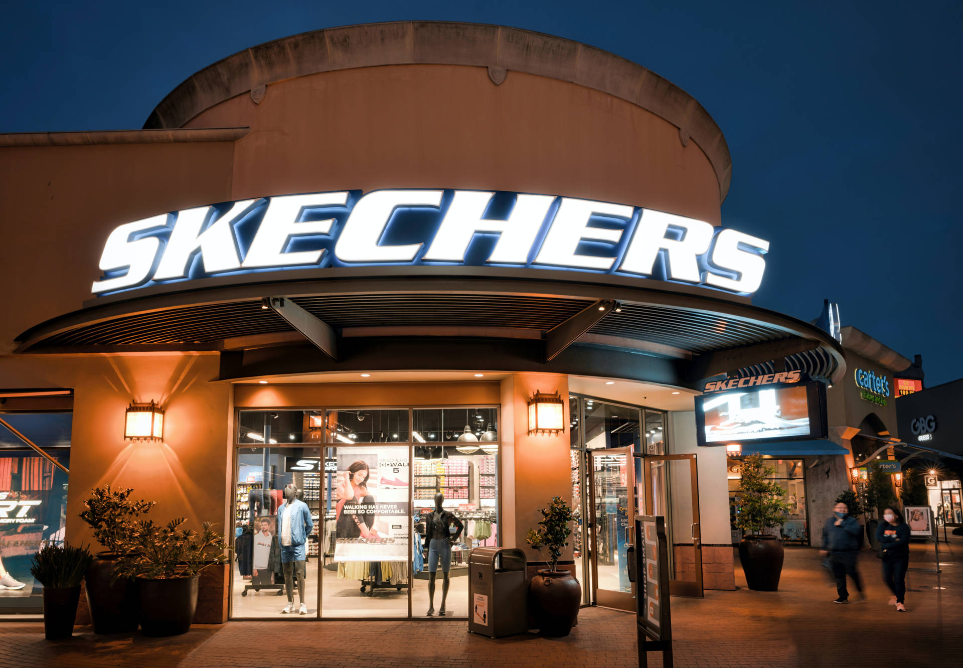 Skechers Store Background