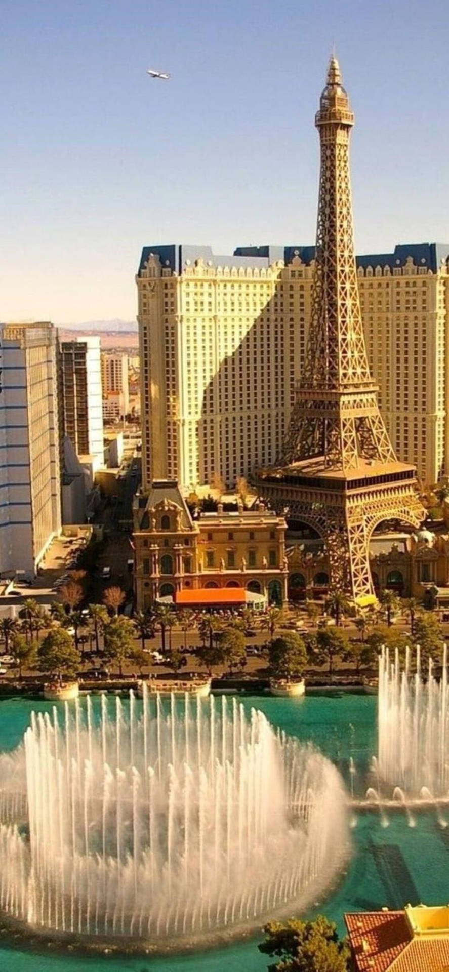 Skyscraper In Vegas Iphone Background