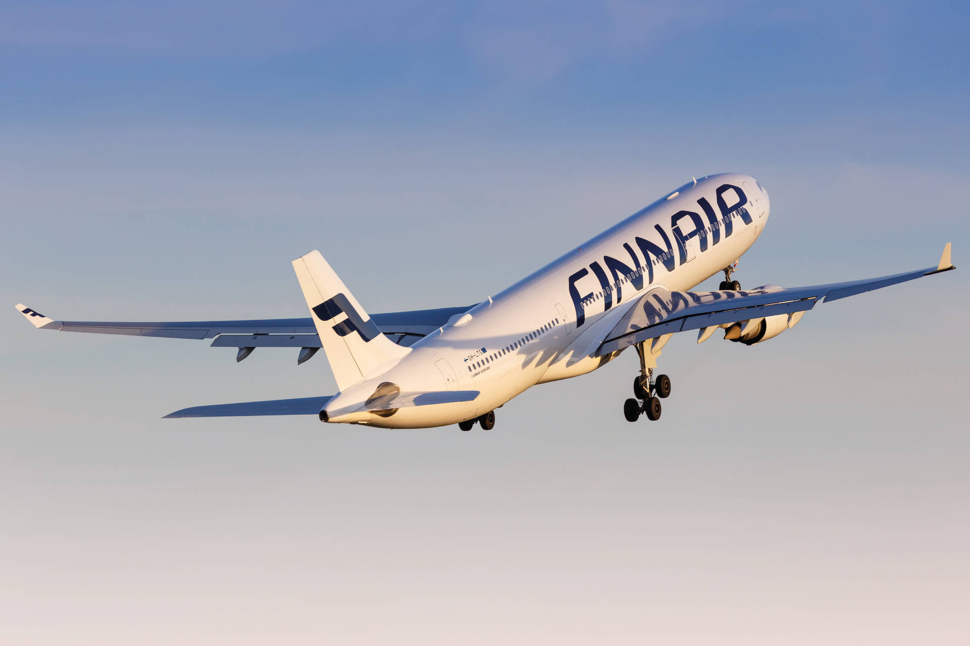 Slanting Finnair