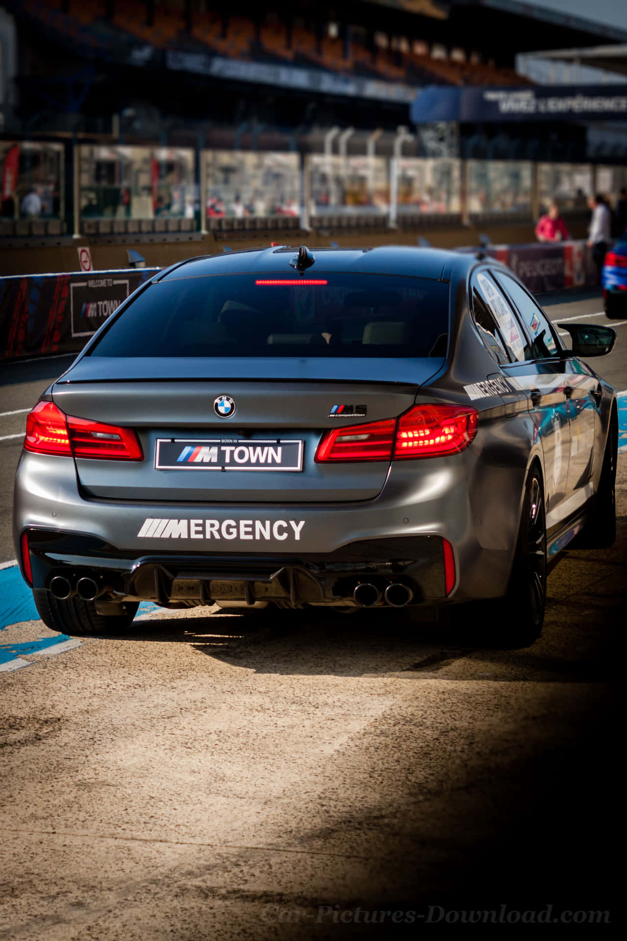 Sleek And Stylish, The Bmw M5 4k Is A Statement In Auto Luxury Background