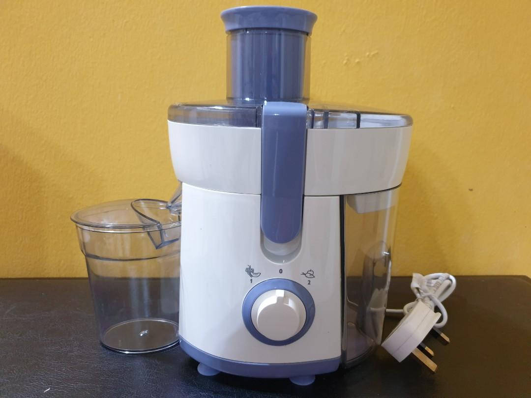 Sleek Kitchen Juicer