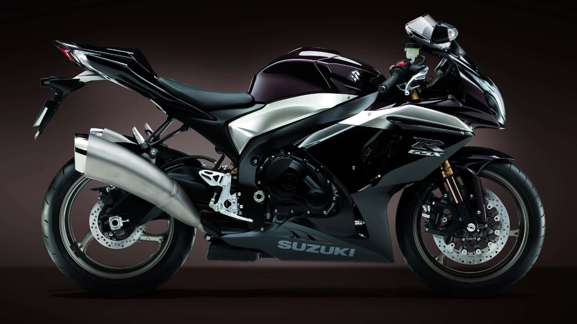 Sleek Suzuki Sportbike Showcase Background
