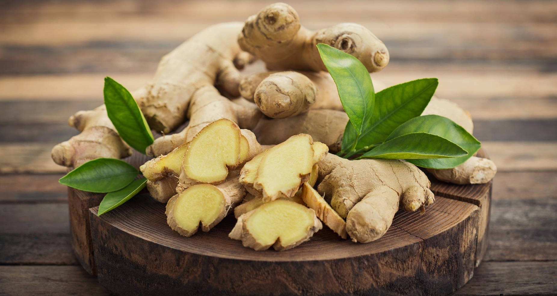 Sliced Ginger Vegetable Spices With Leaves Background