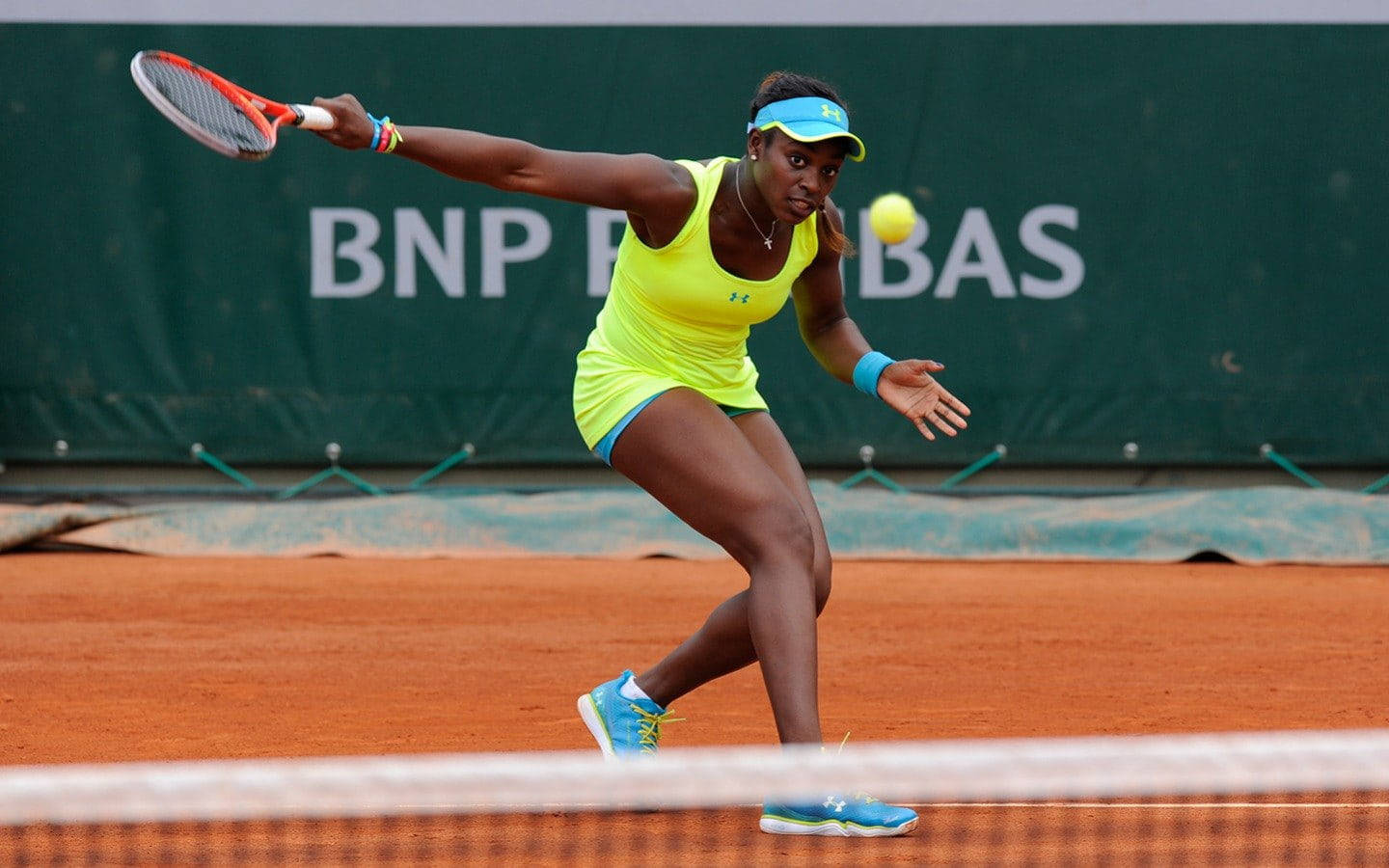 Sloane Stephens Eyes On The Ball Background