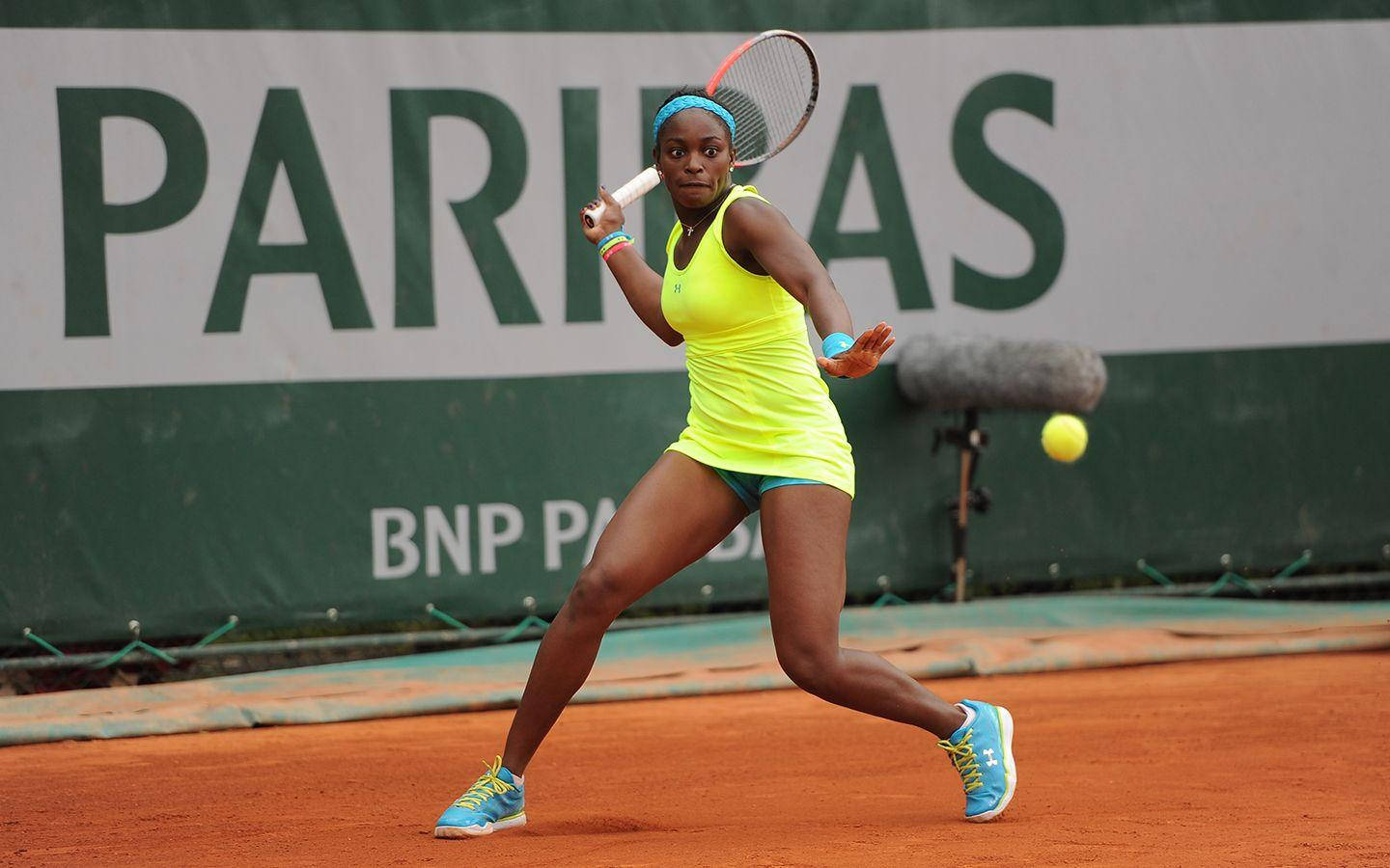 Sloane Stephens In Yellow Tennis Dress Background