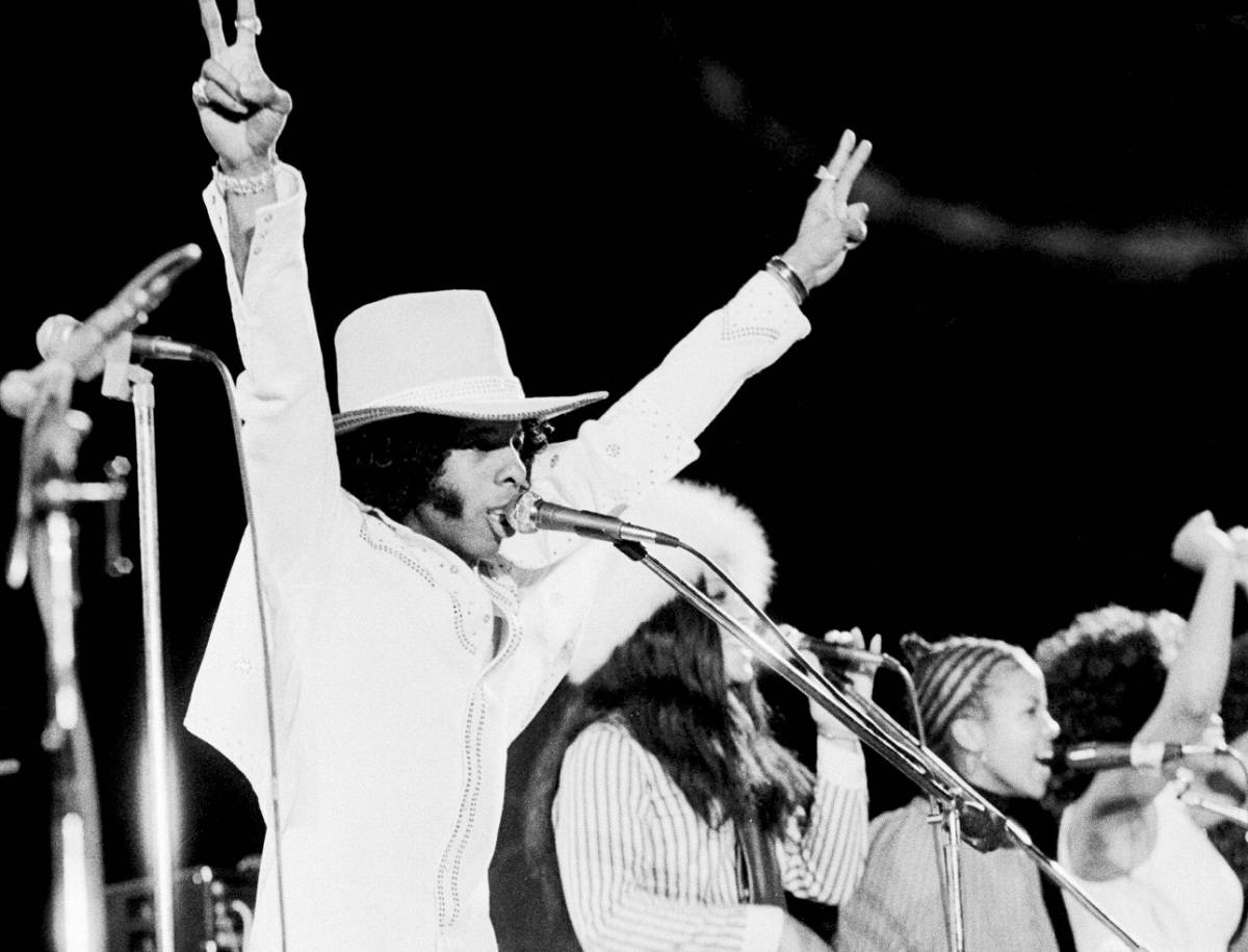 Sly And The Family Stone Successful Concert Background