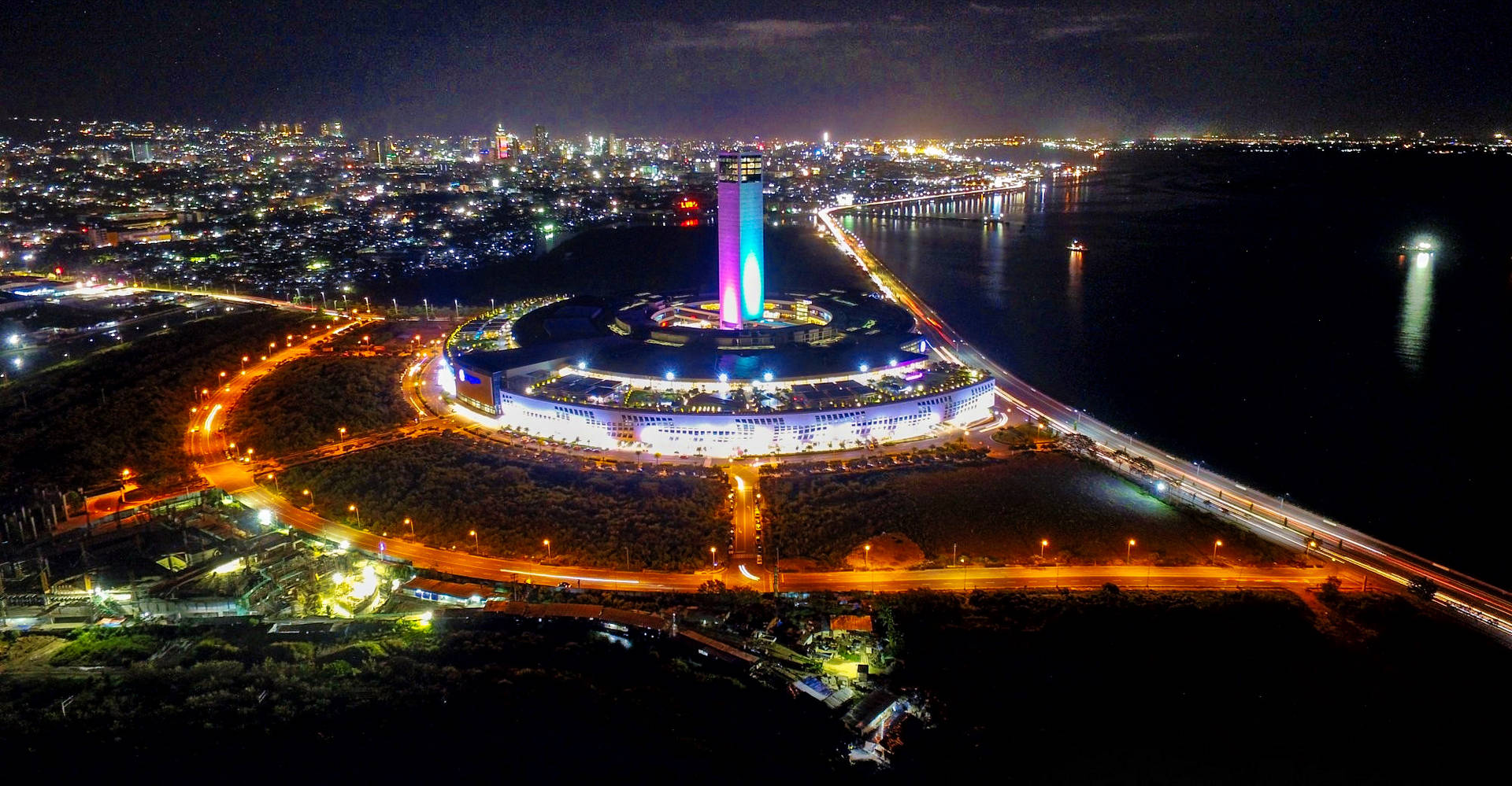 Sm Seaside Cebu City At Night Background