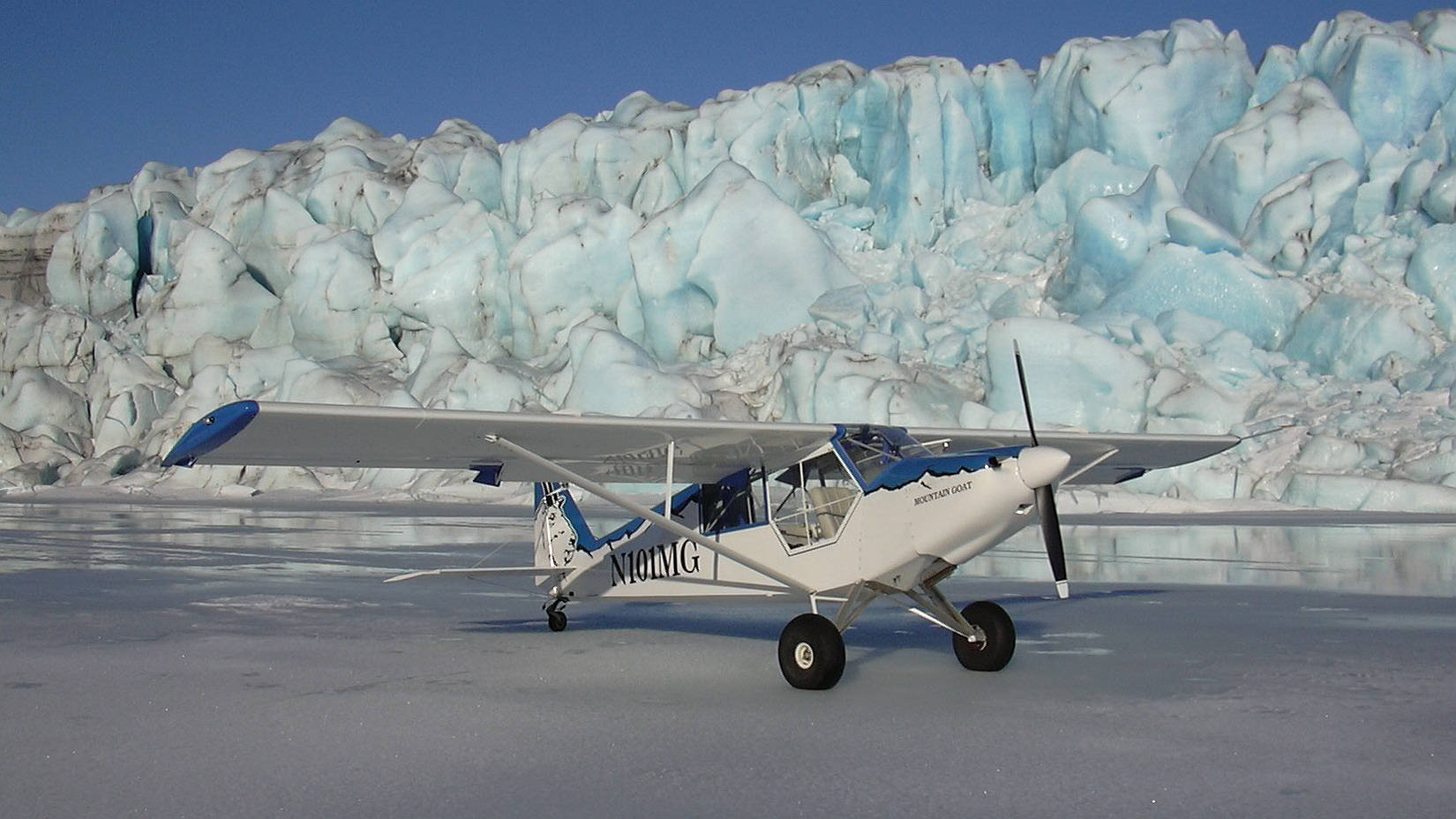 Small White Hd Plane In Ice Background