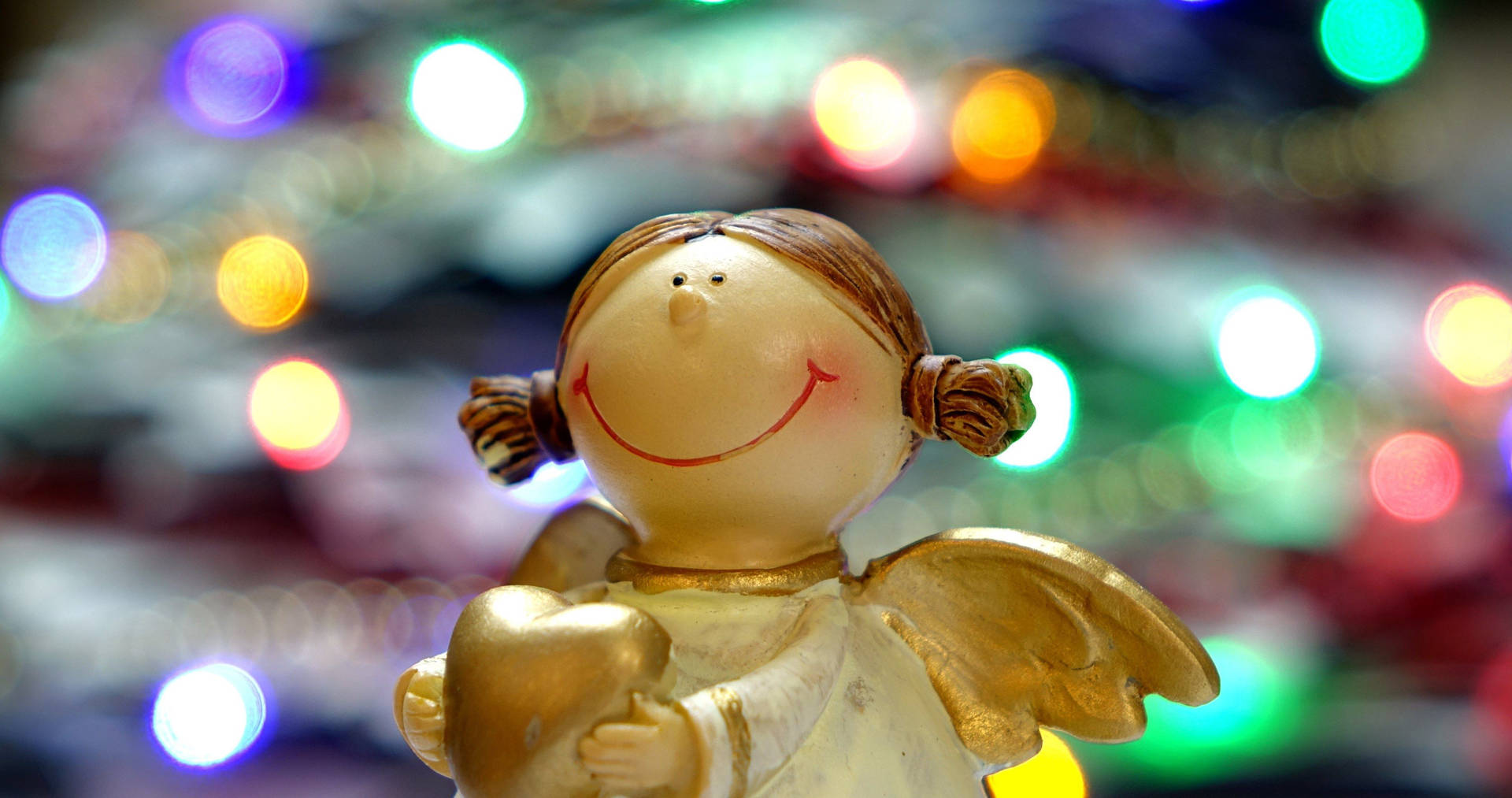 Smiling Christmas Angel Background
