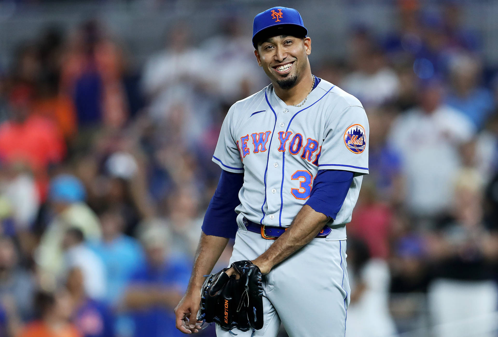 Smiling Edwin Diaz Background