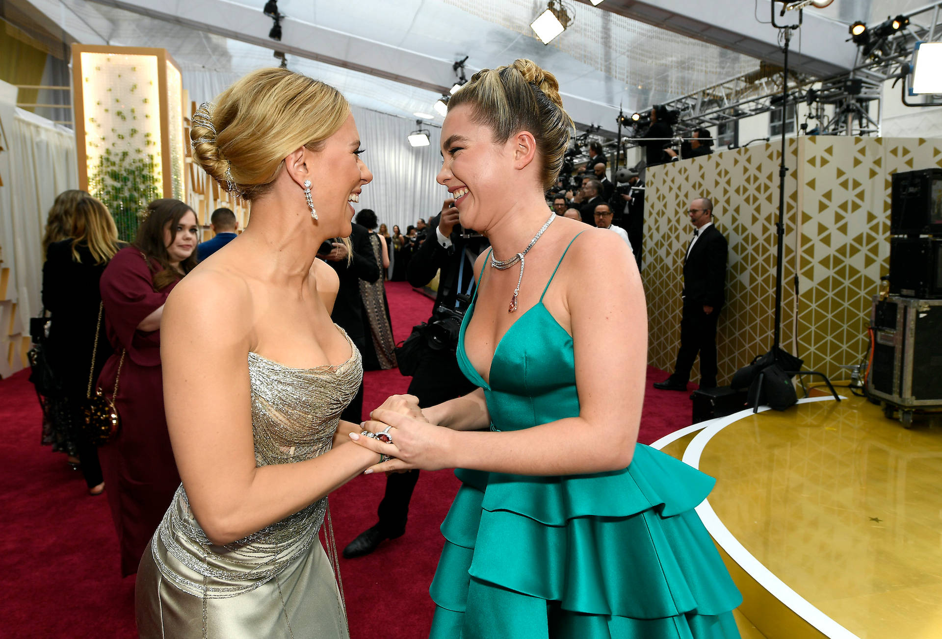 Smiling Florence Pugh And Scarlett Johansson Background