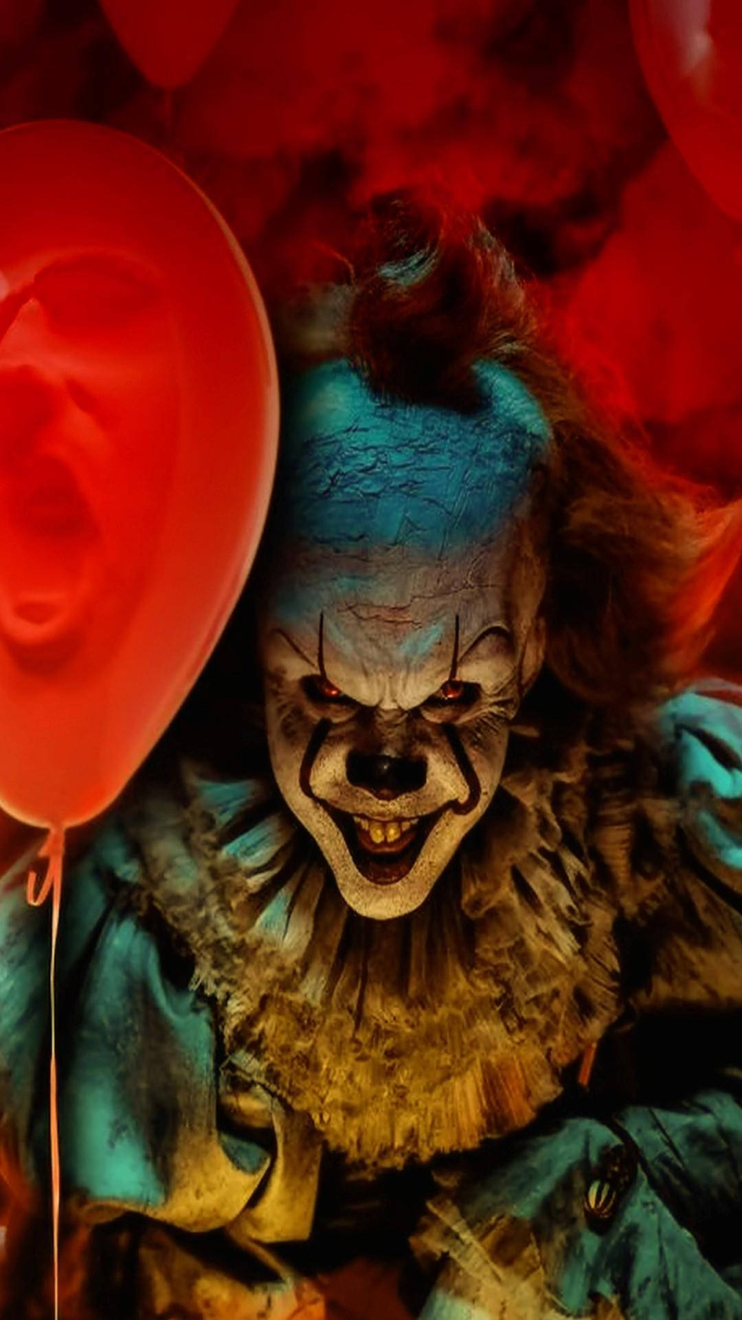 Smiling Pennywise With Balloon Background