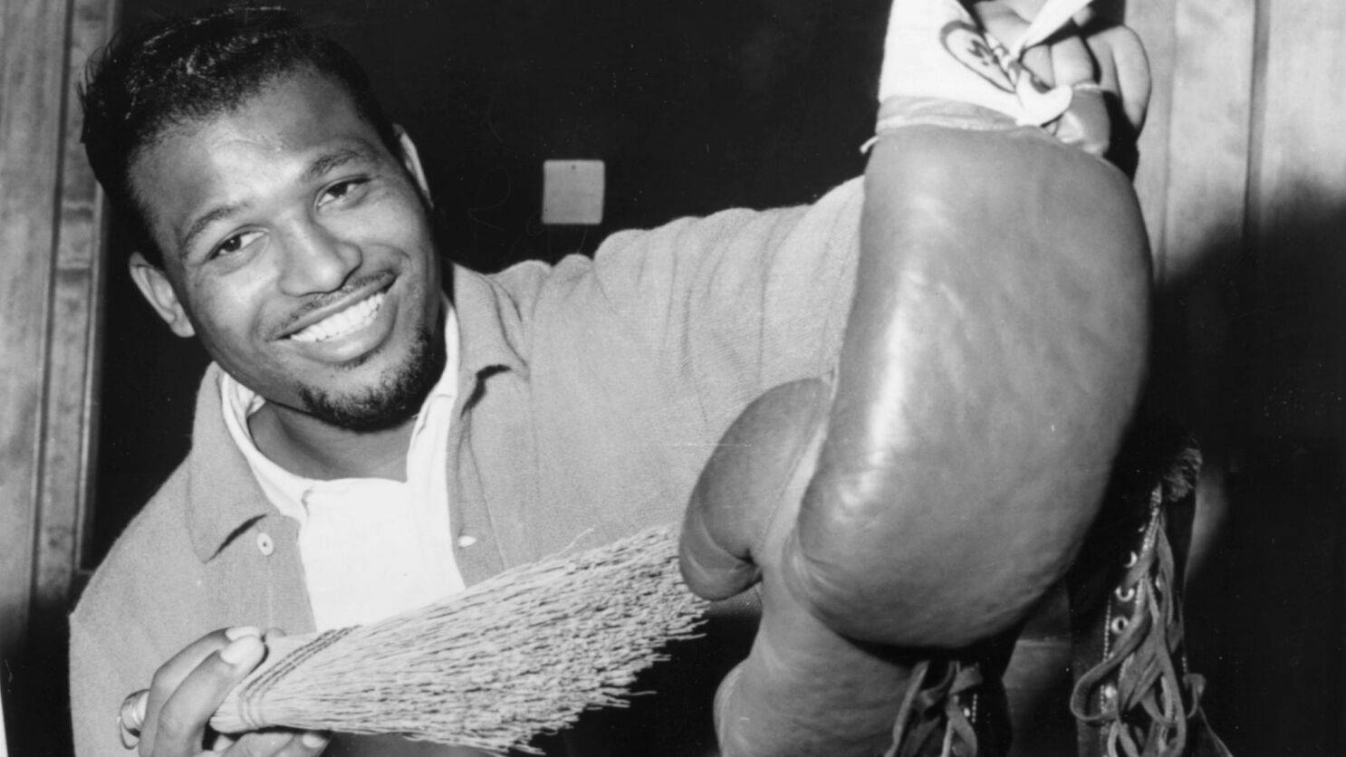 Smiling Sugar Ray Robinson Background