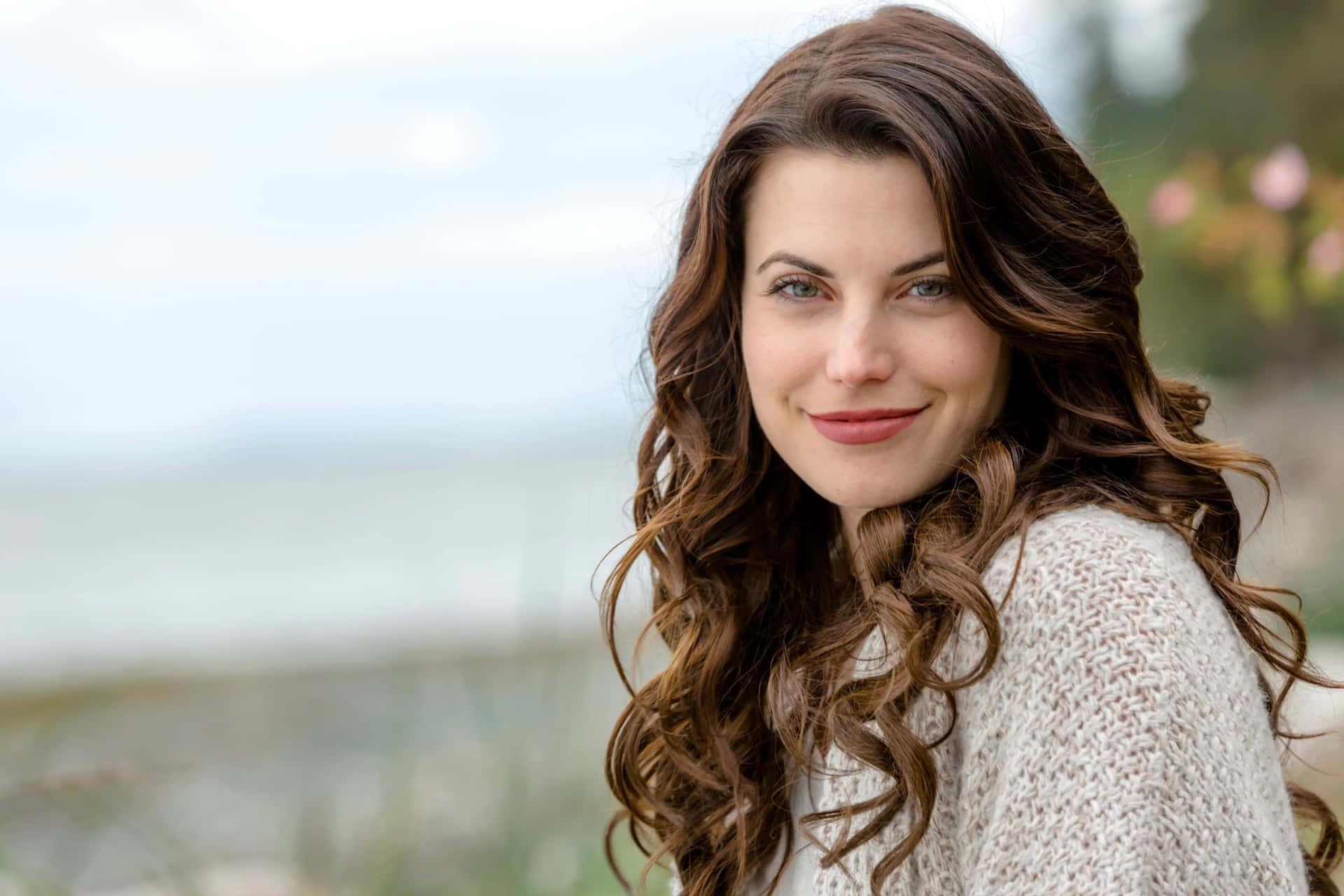 Smiling Woman Beach Background Background