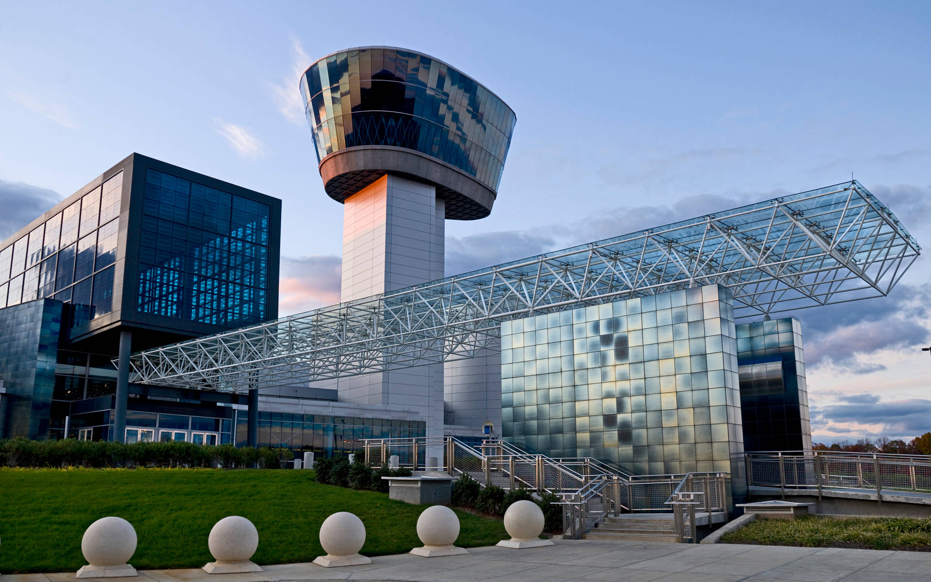 Smithsonian Space Museum Exterior Background