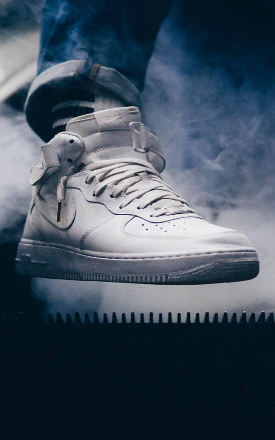 Sneaker High-top Air Force 1 Background