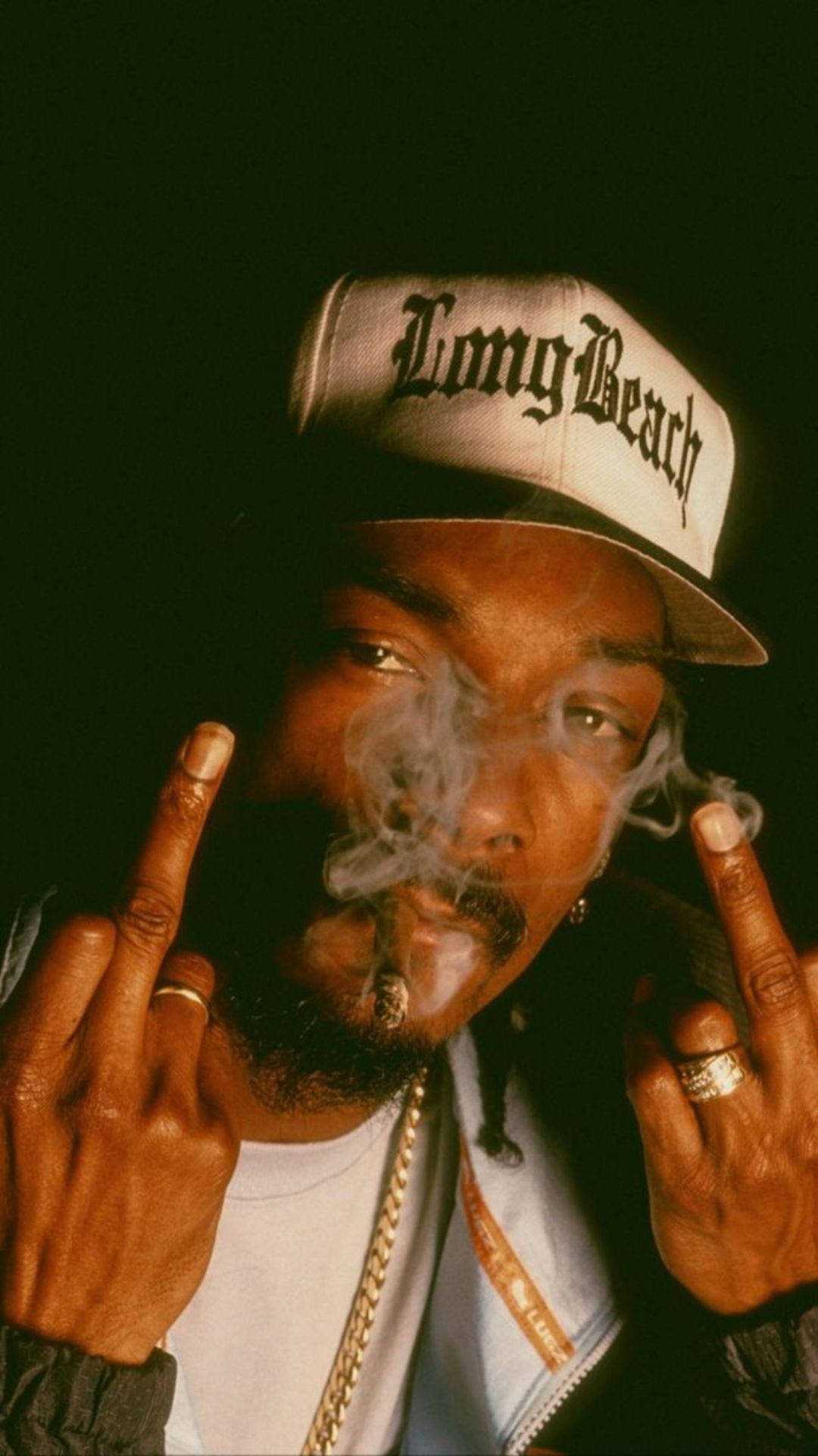 Snoop Dog Middle Finger Gesture