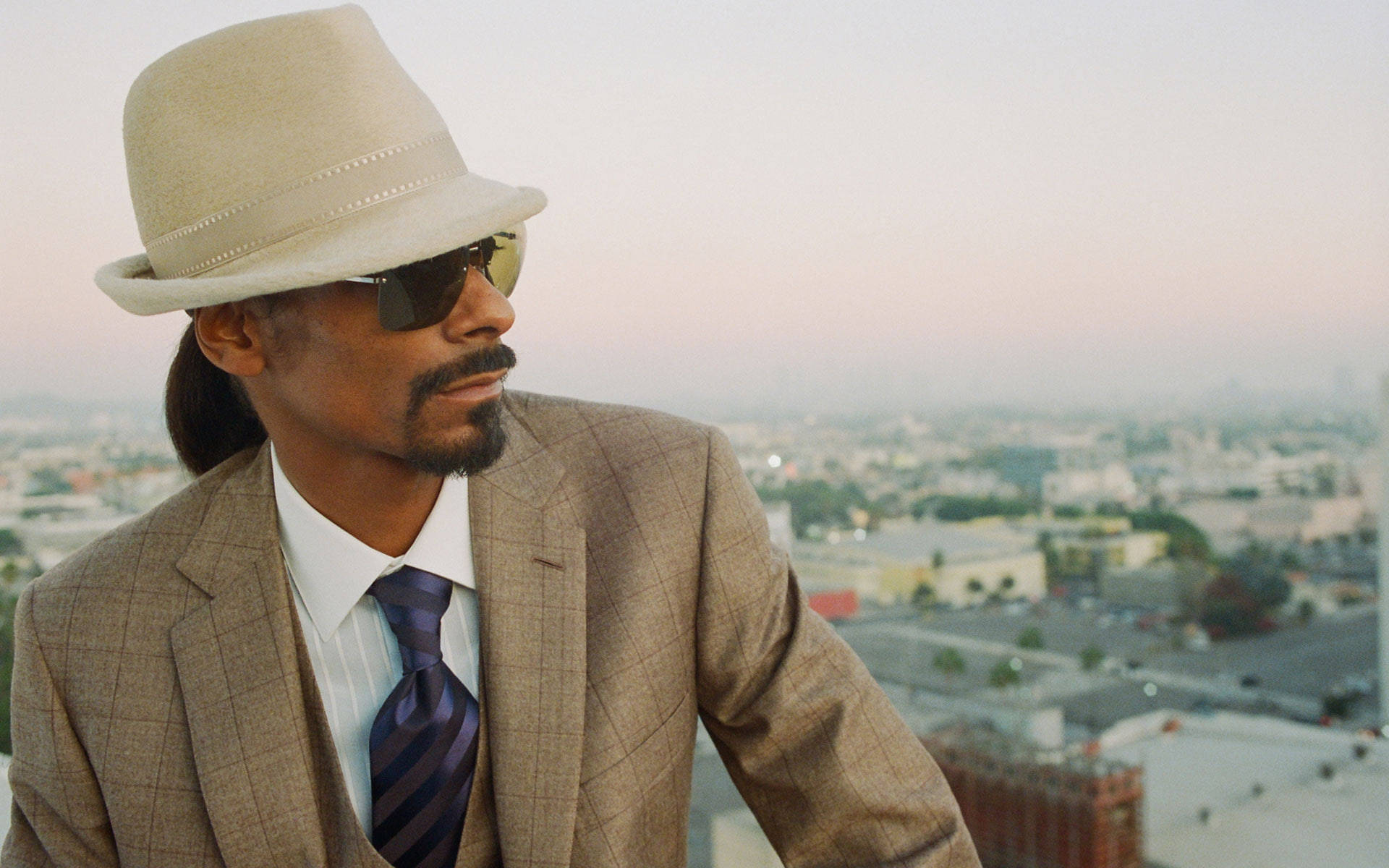 Snoop Dog Wearing Tux And Hat
