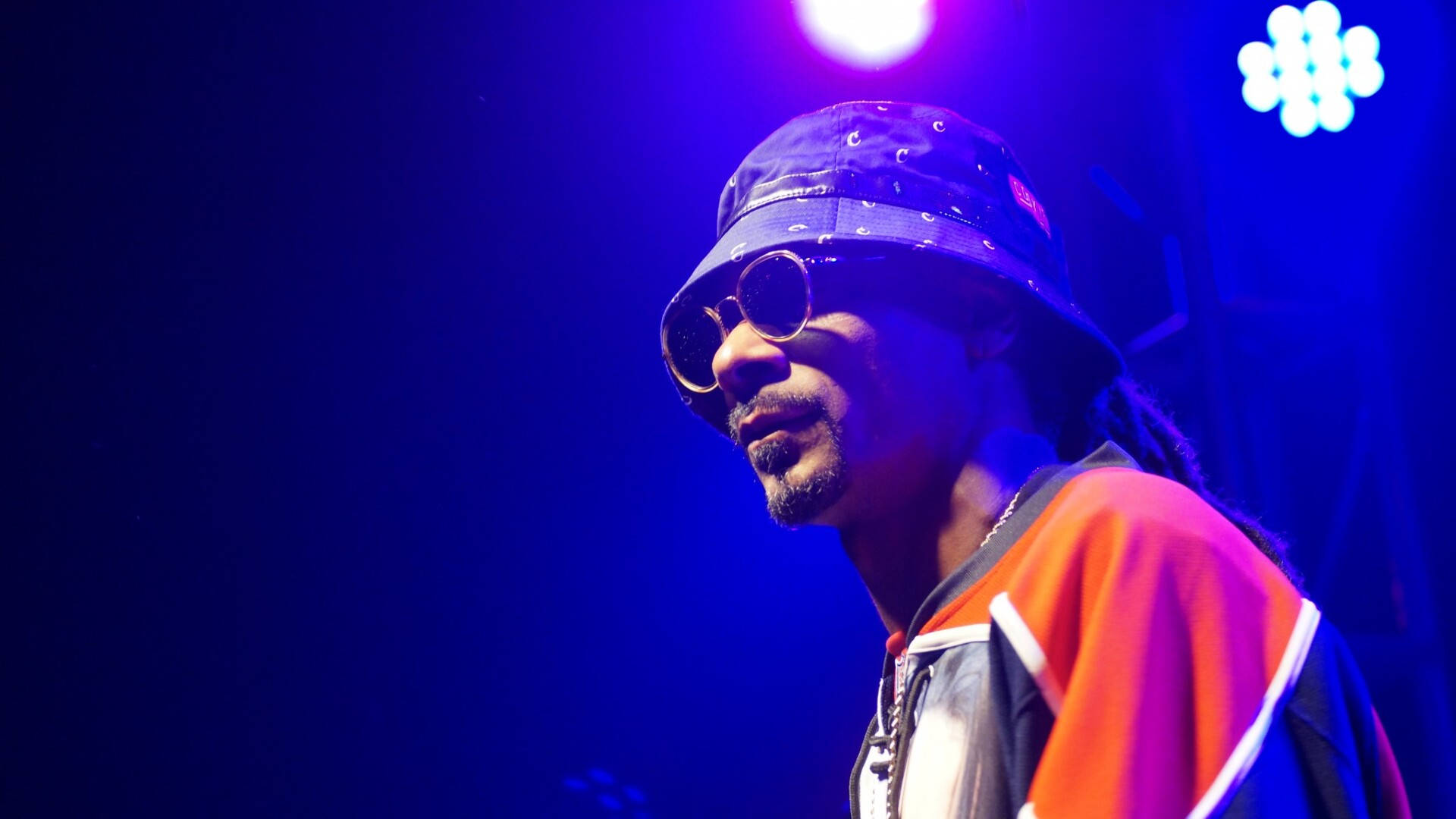 Snoop Dogg With Bucket Hat