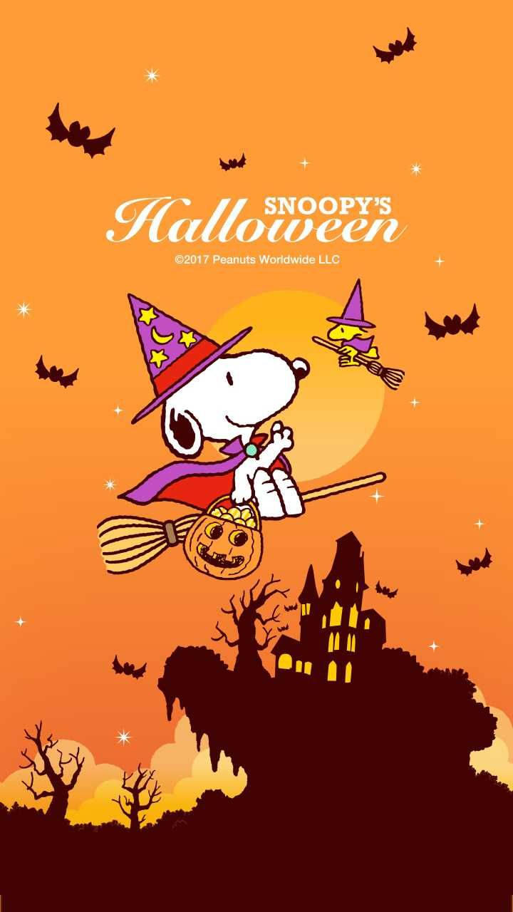 Snoopy Preparing For Halloween Background