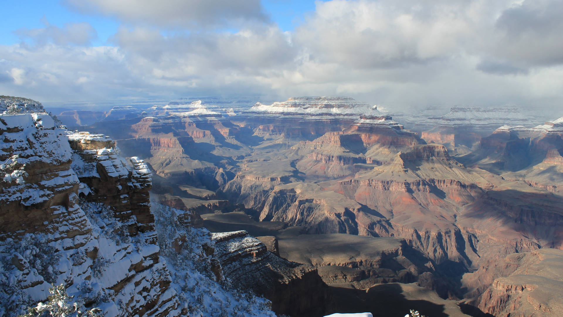 Snow At The Grand Canyon Background