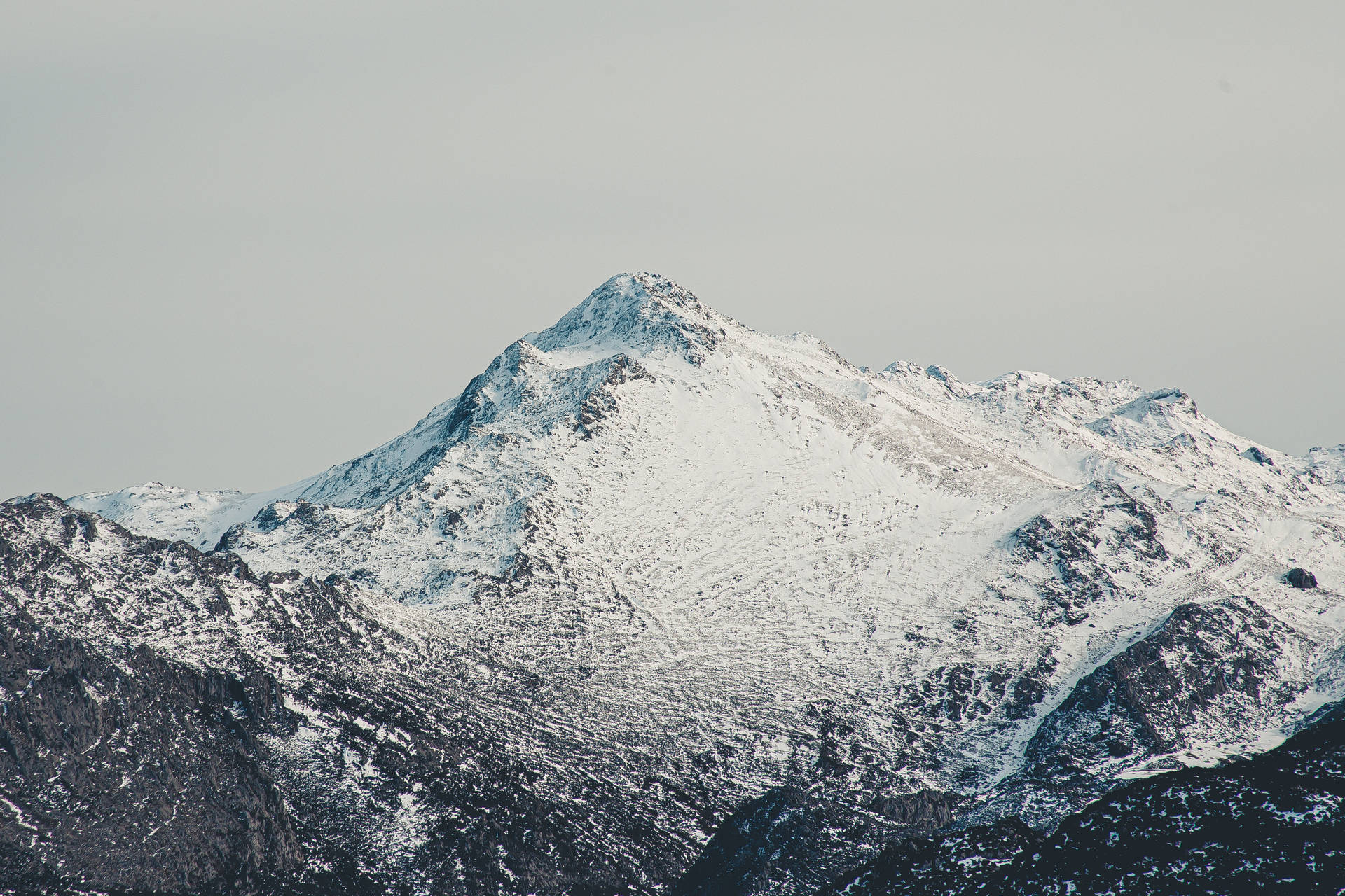 Snow Mountain Most Beautiful Nature Background