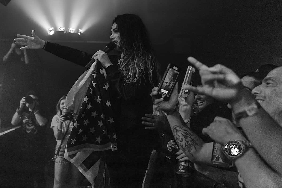 Snow Tha Product Concert Performance Background