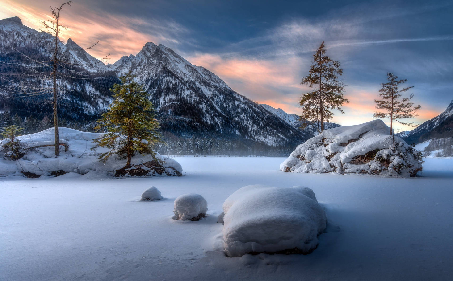 Snowy Landscapes Background