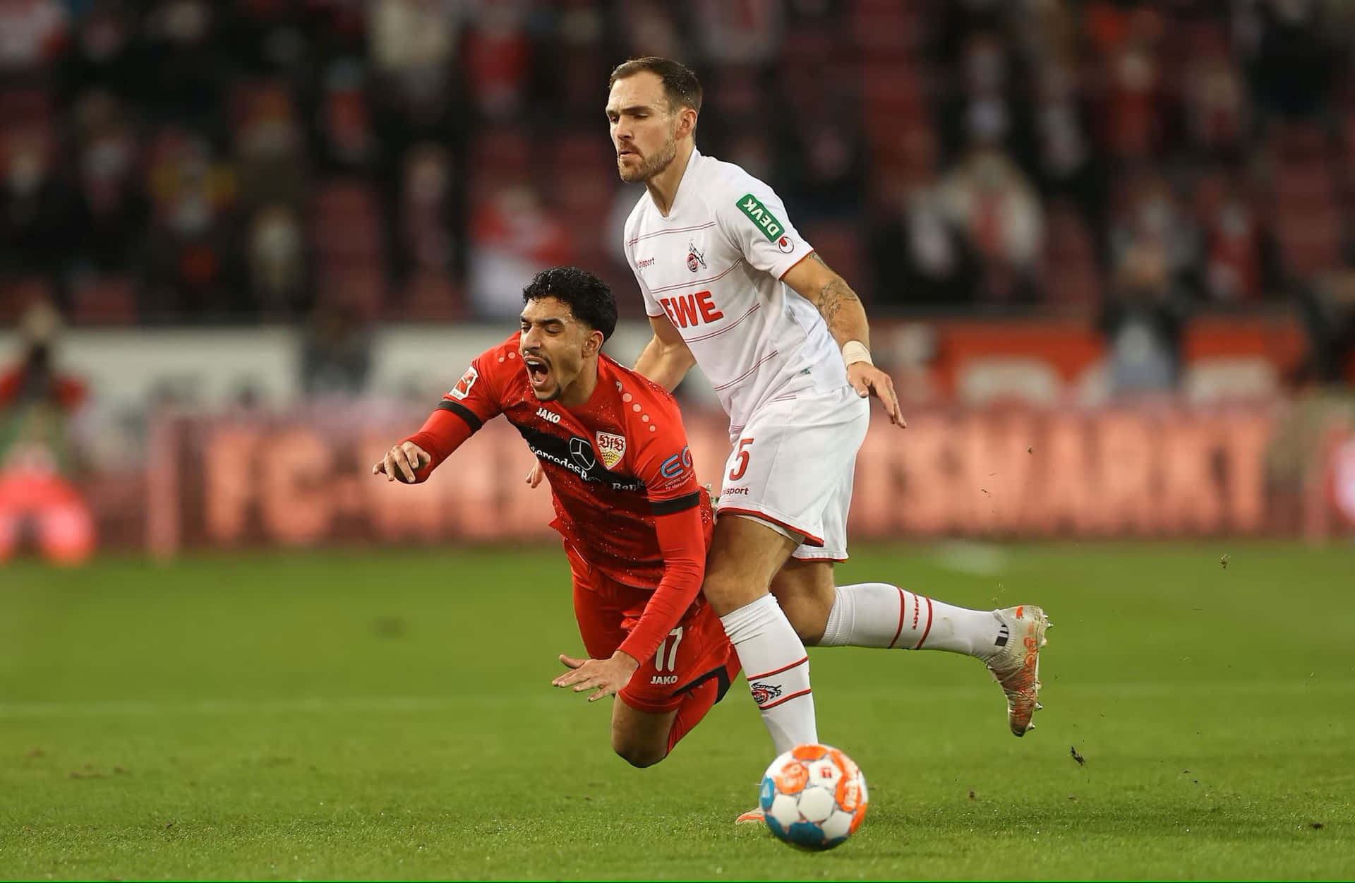 Soccer Action Rafael Czichos Defending Background