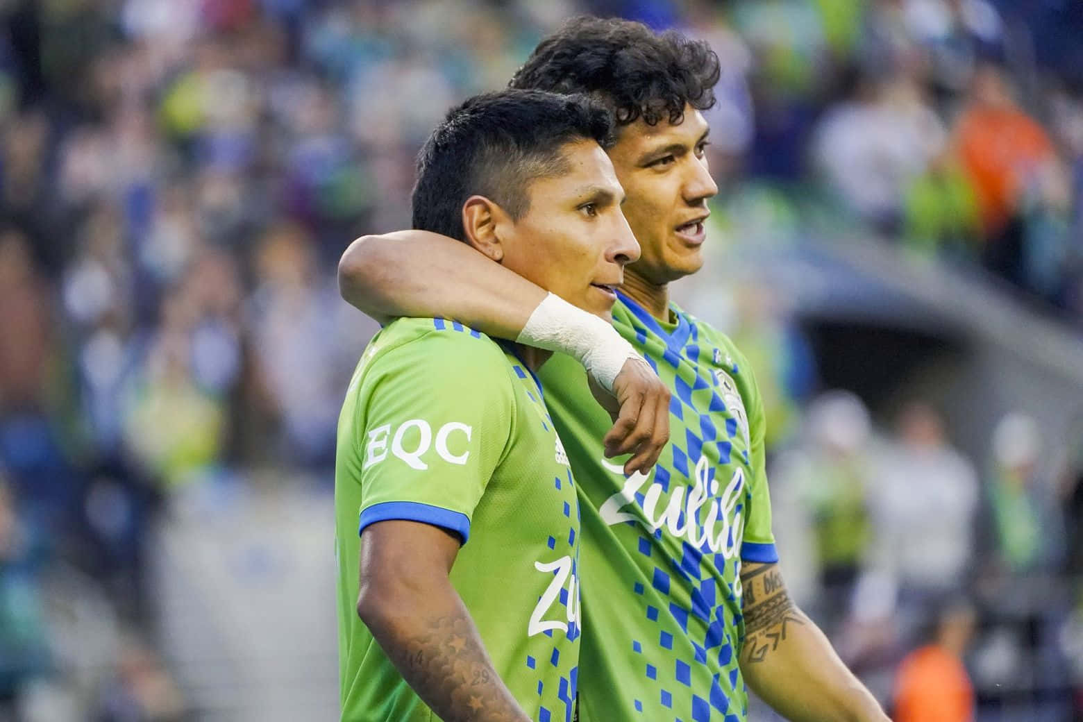 Soccer Player Raul Ruidiaz And Fredy Montero Background