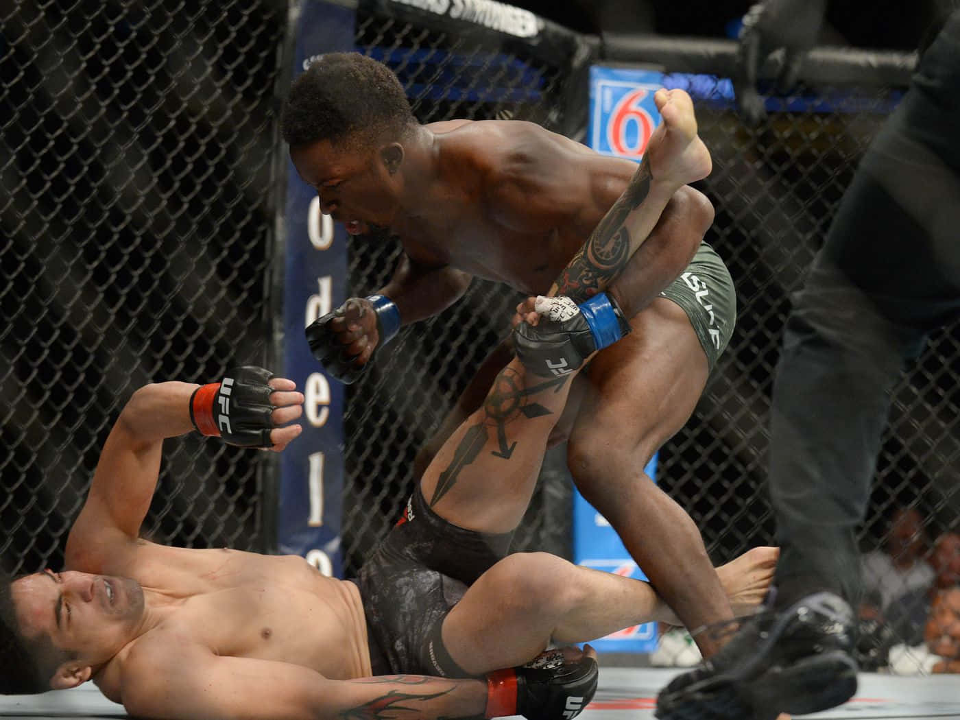 Sodiq Yusuff Beating Down Opponent