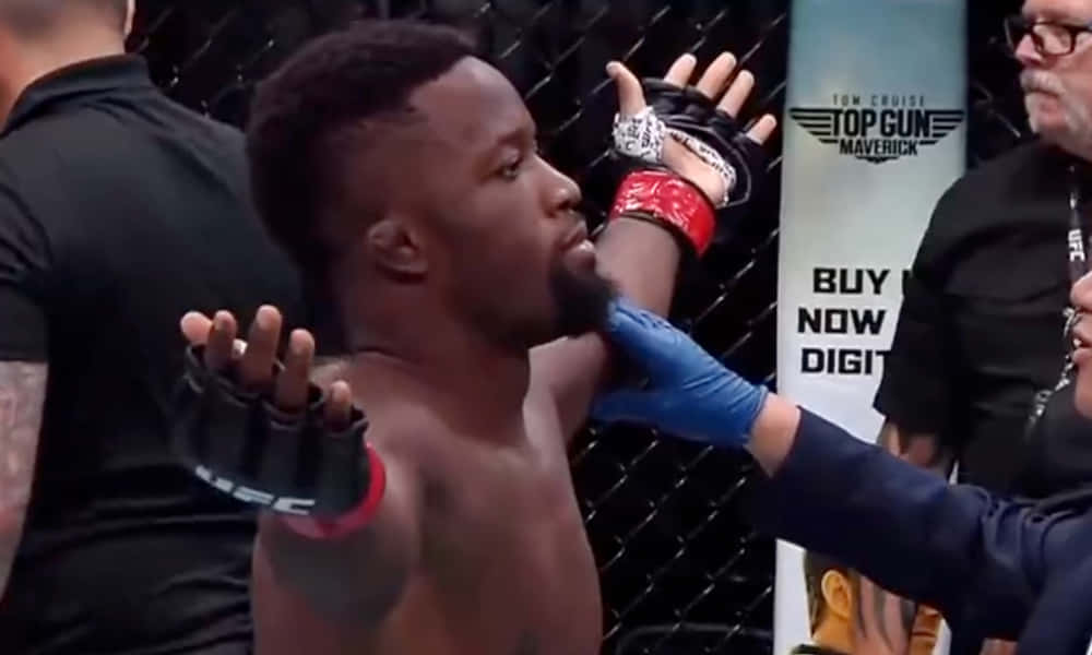 Sodiq Yusuff Intimidating His Opponent In The Ring