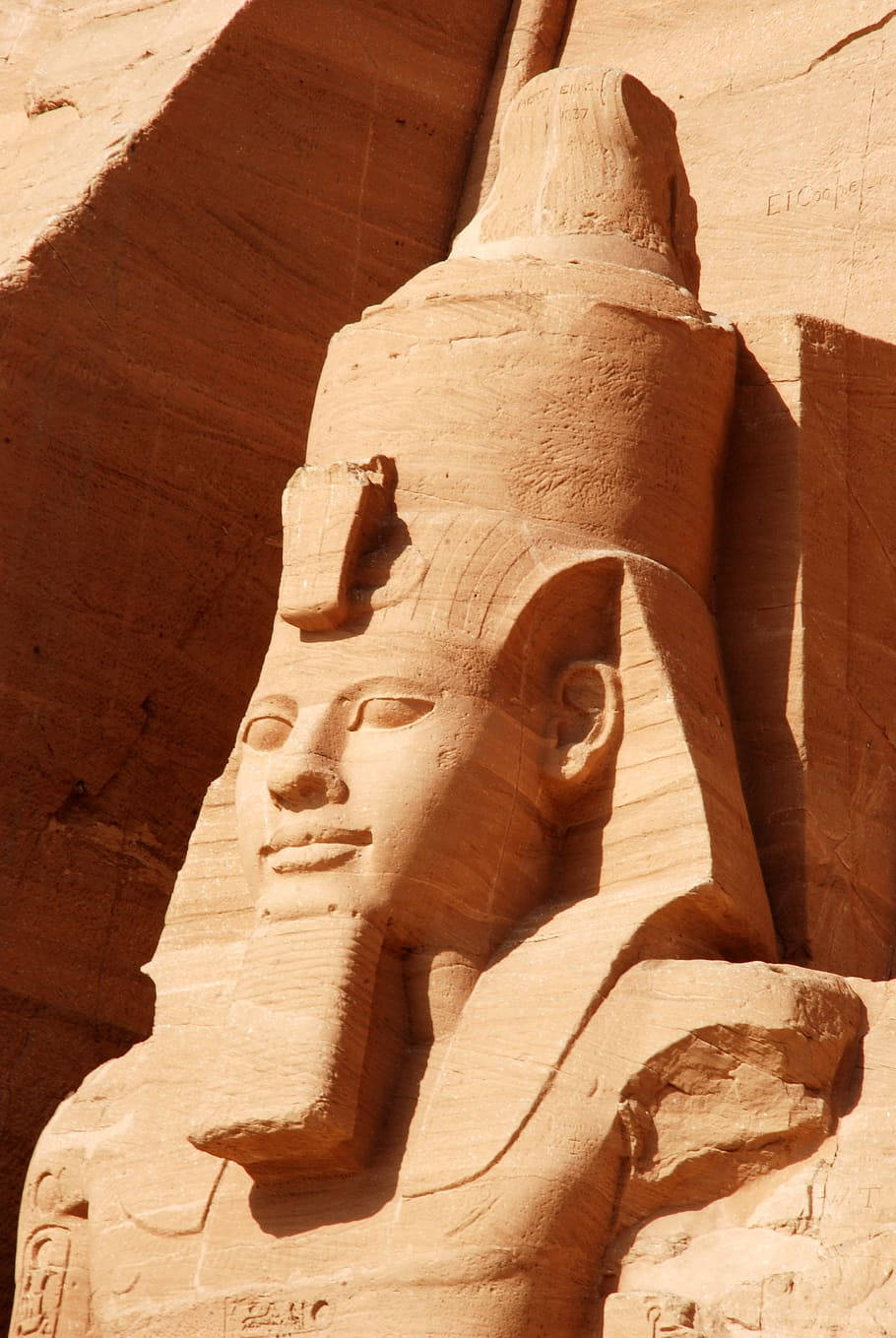 Solo Picture Of Ramses Ii The Great At Abu Simbel's Temple Background