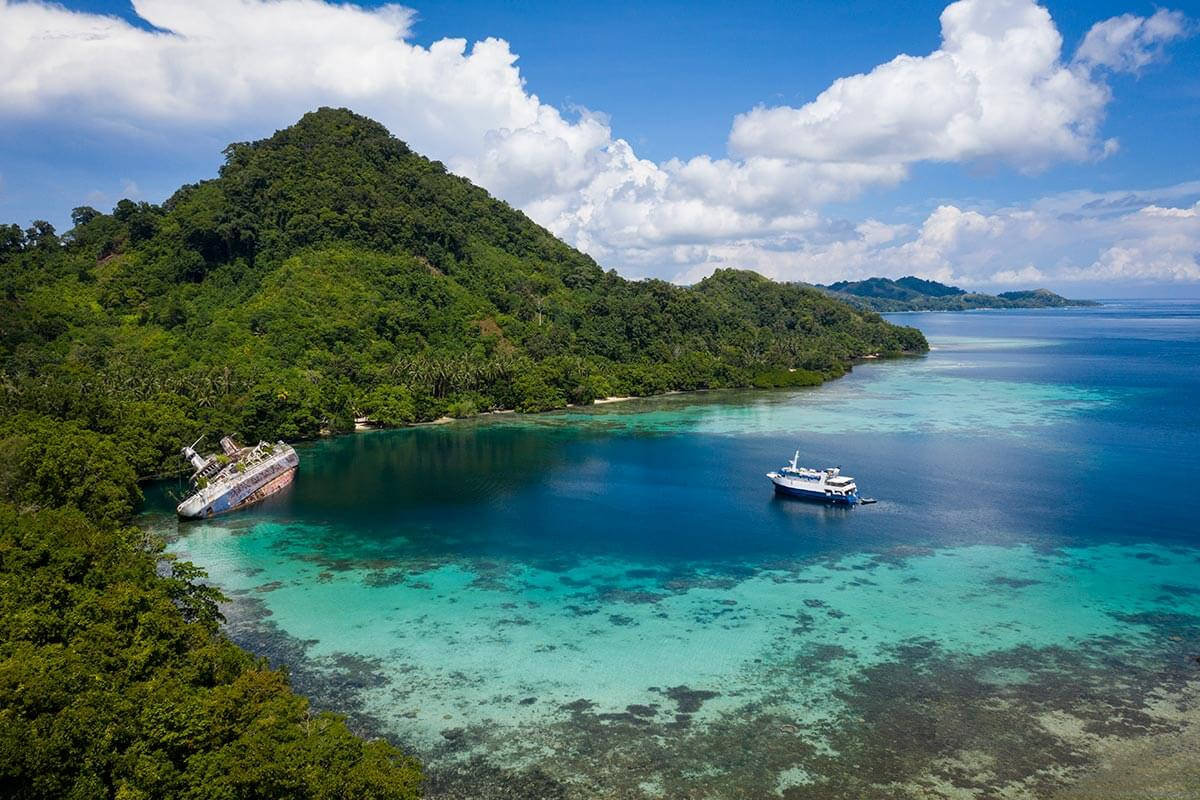 Solomon Islands Mountains And Boats Background