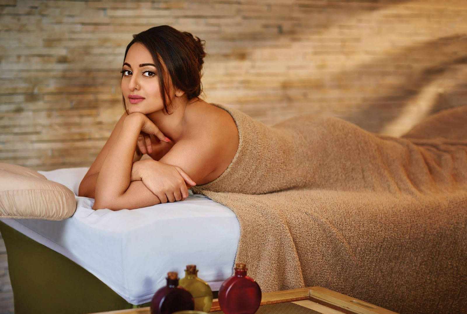 Sonakshi Sinha Massage Photoshoot Background