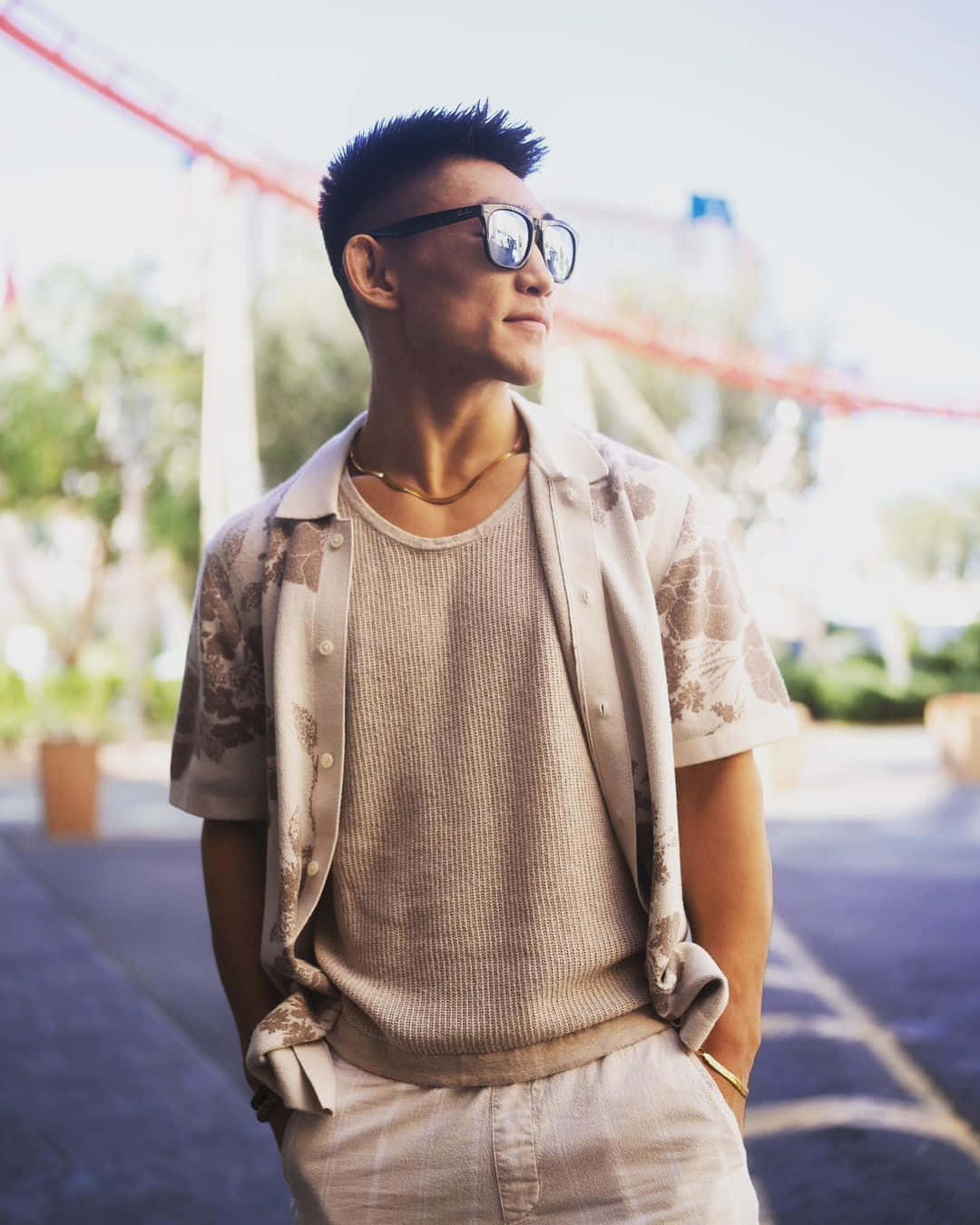 Song Yadong Vacation Outfit