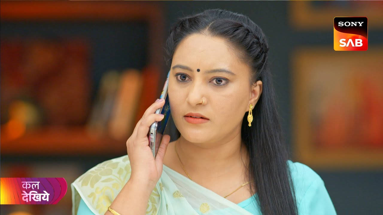 Sony Sab Woman On The Phone Background