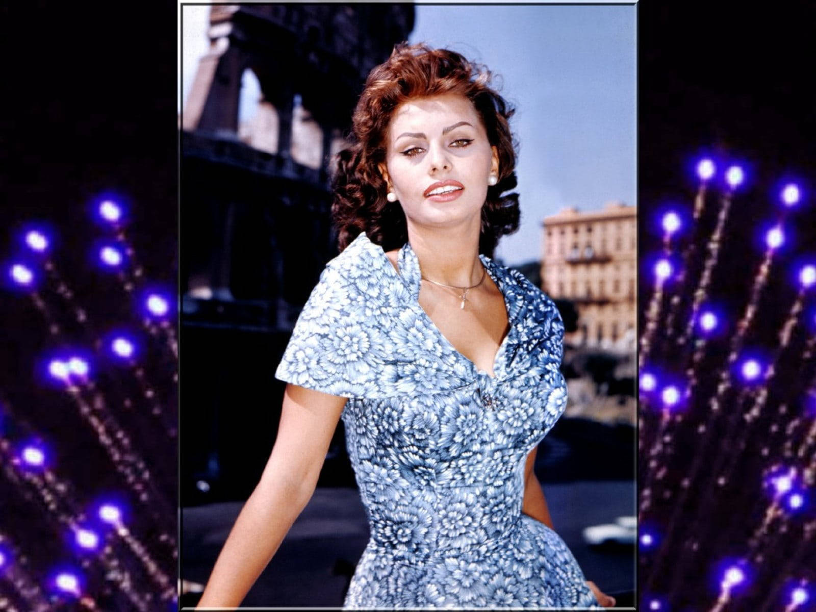 Sophia Loren In The River Girl Background