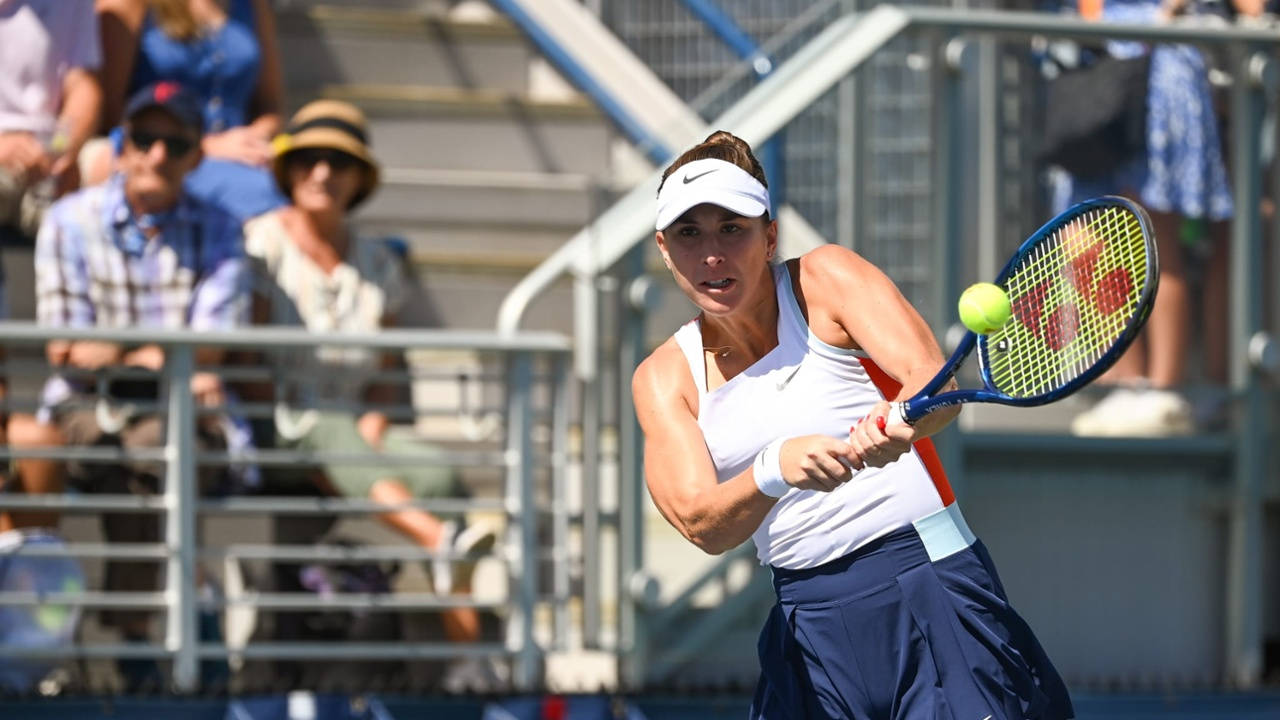 Sorana Cirstea Catching Ball