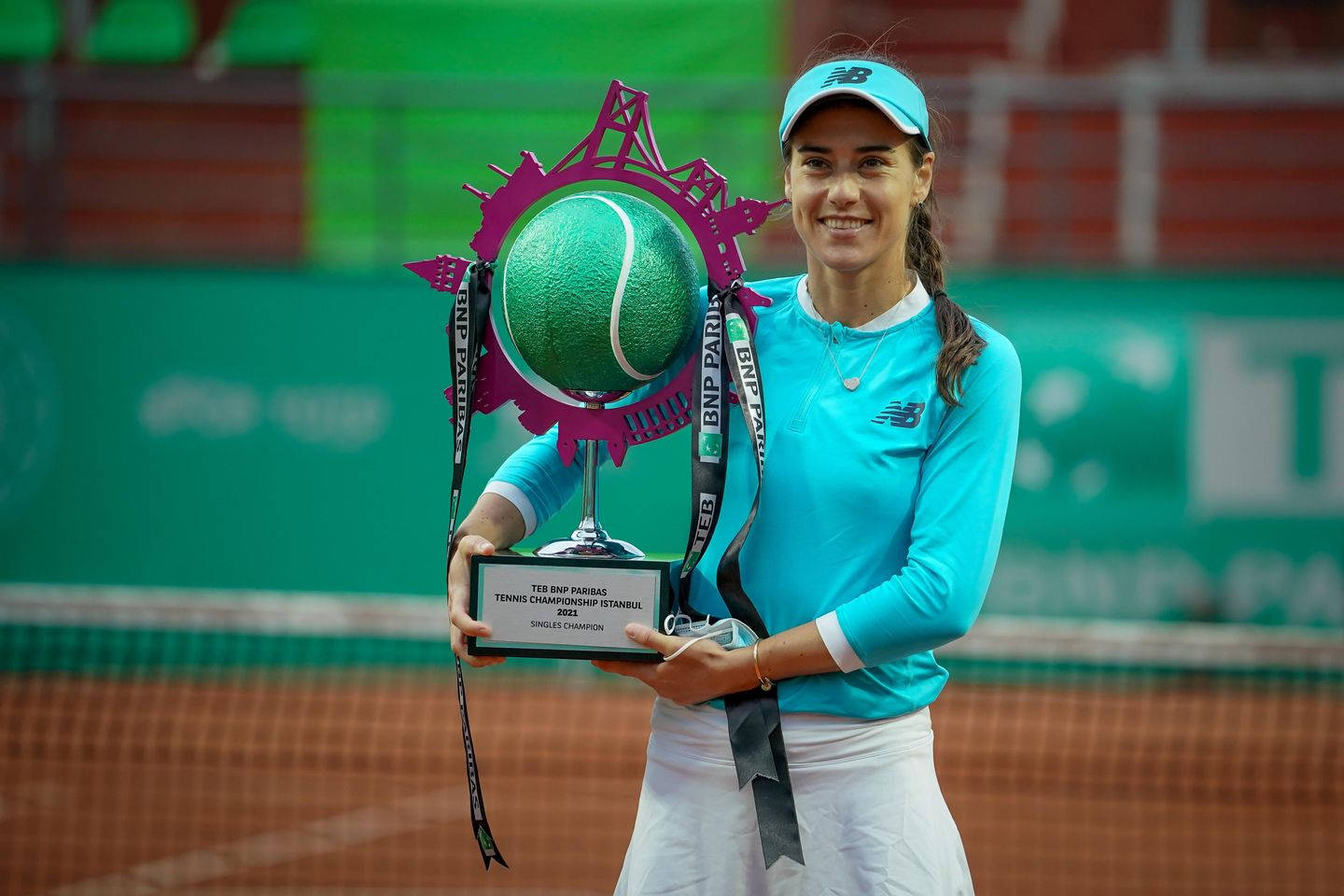 Sorana Cirstea With Istanbul Cup Background