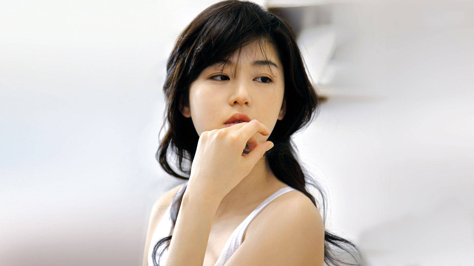South Korean Beauty Jun Ji Hyun Background