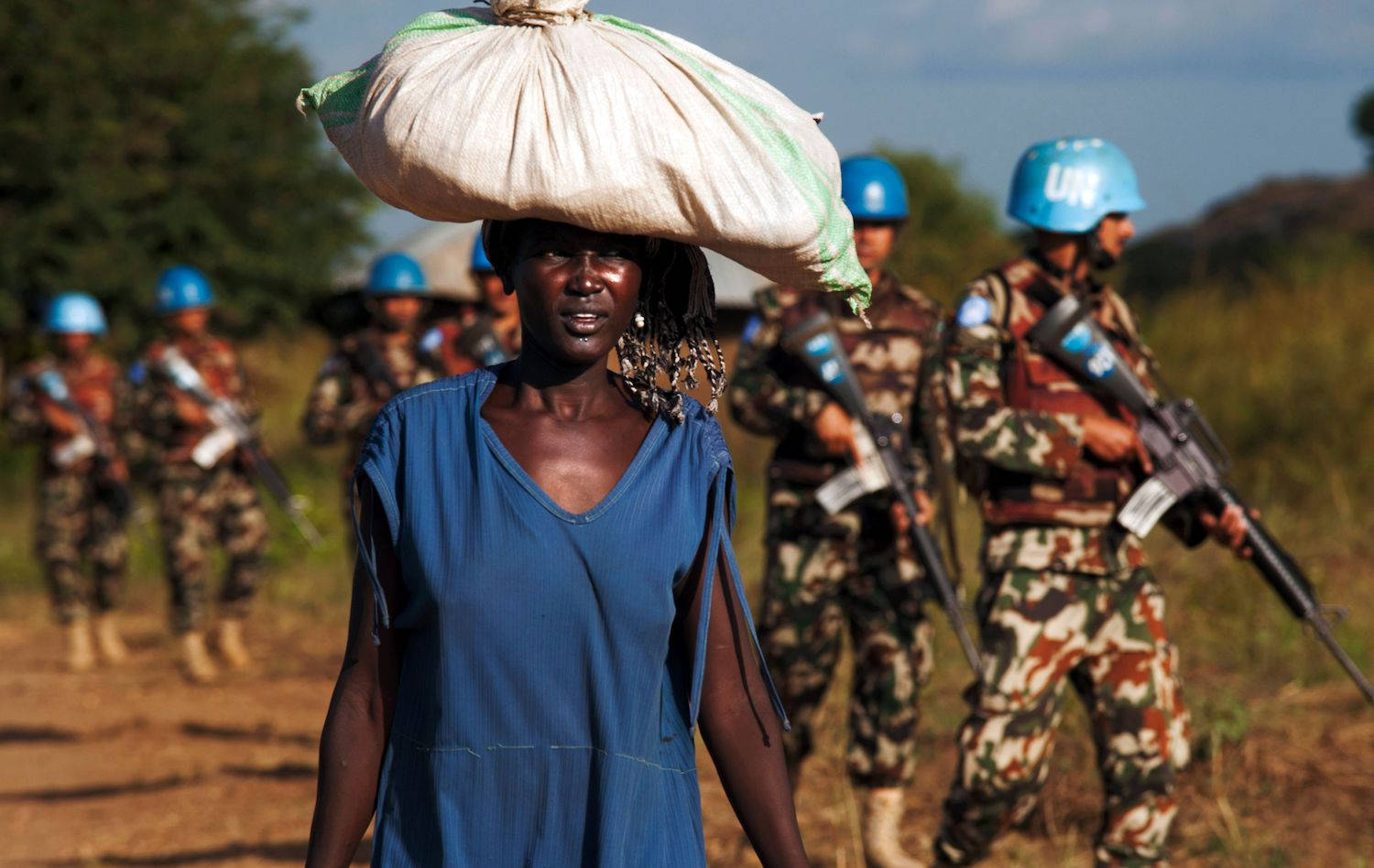 South Sudan Man Bag Un Background