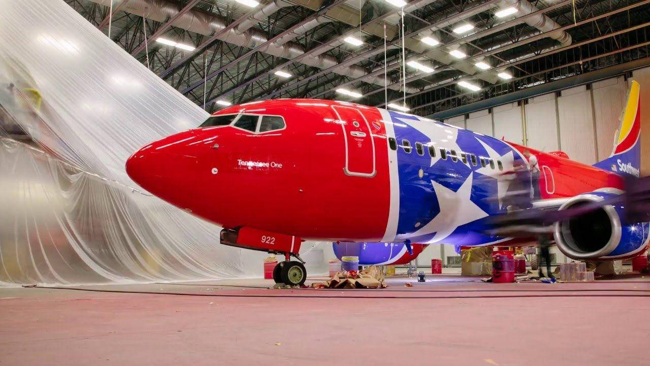 Southwest Airlines Airplane Garage Background