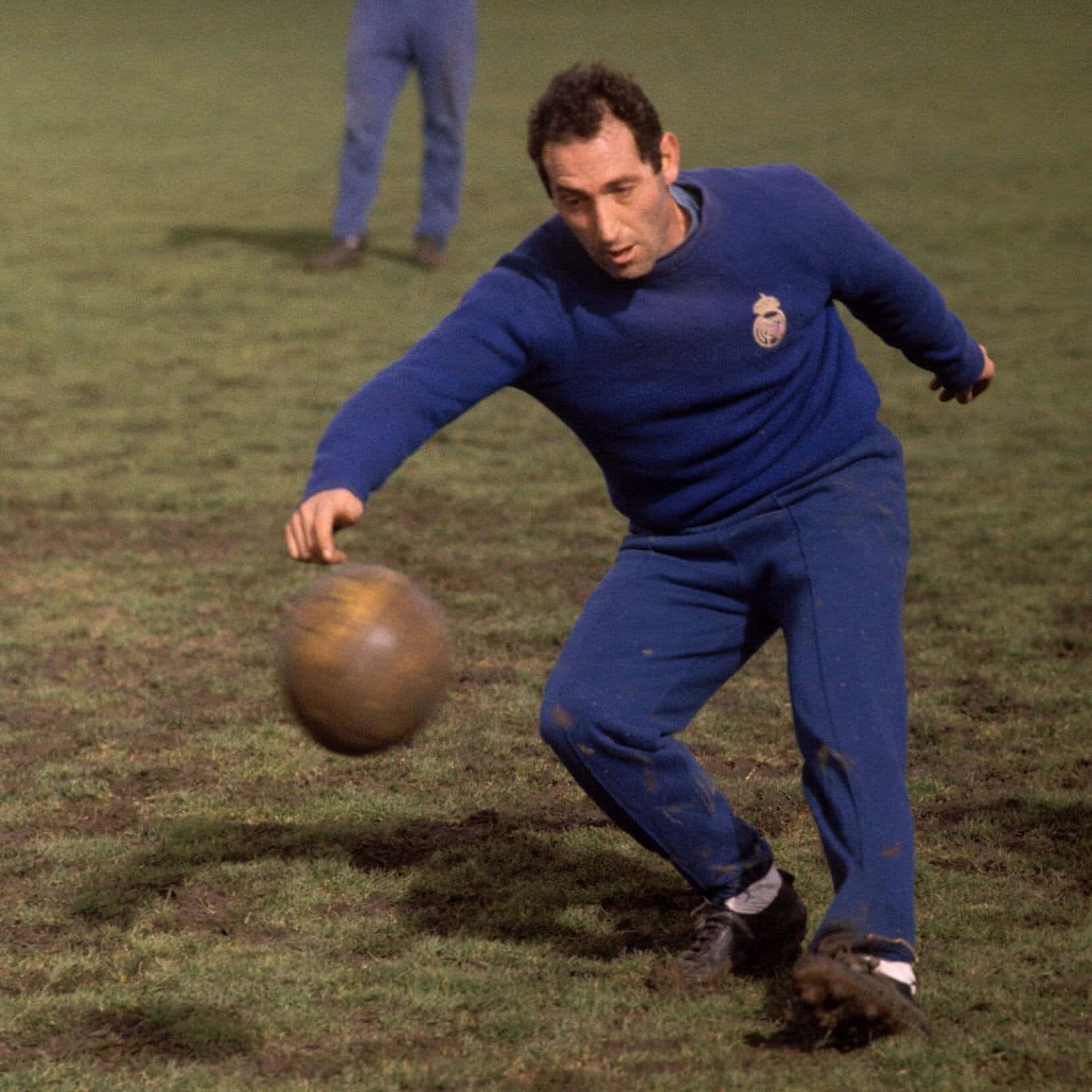 Spanish Footballer Francisco Gento Background
