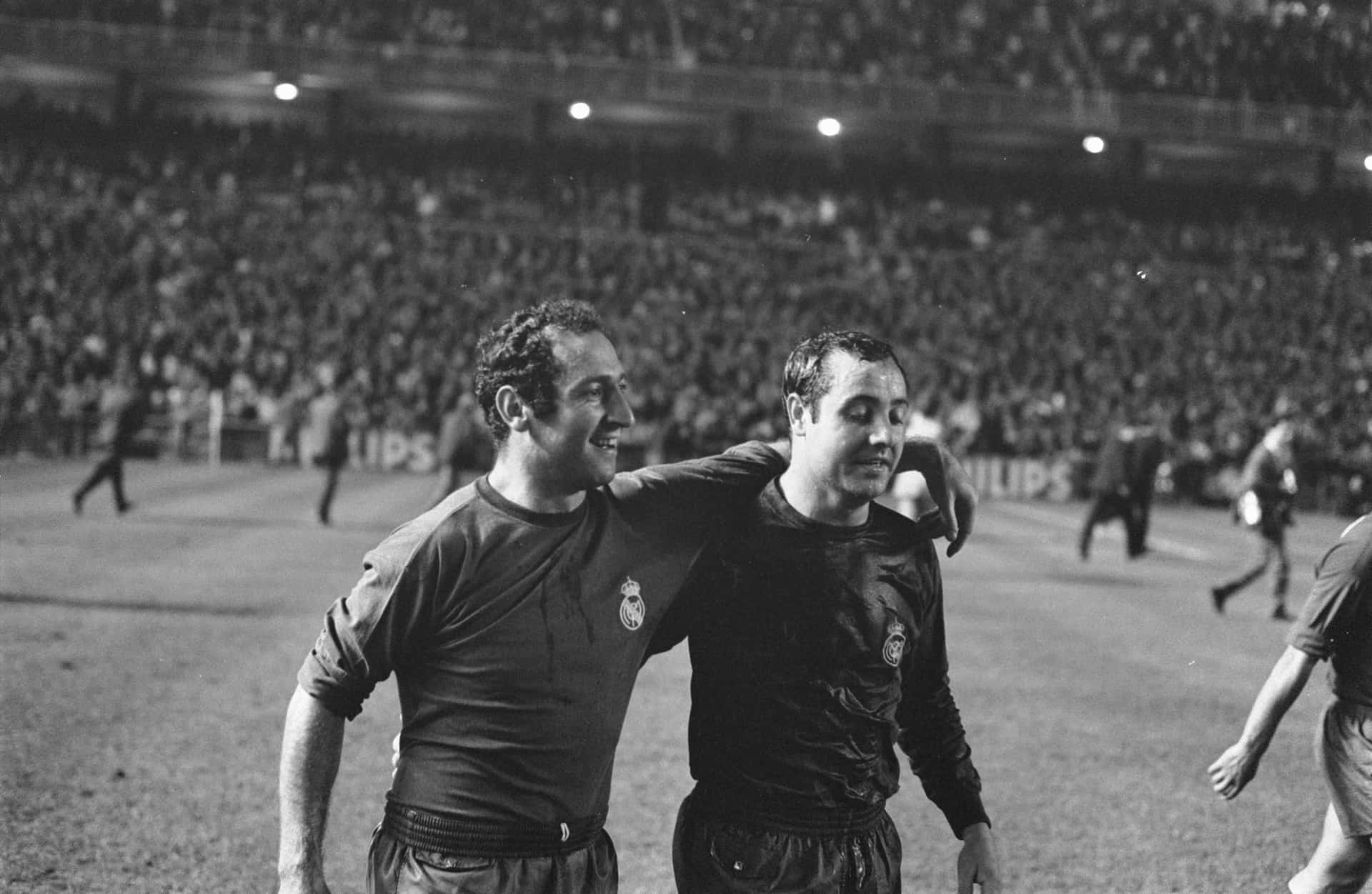 Spanish Footballers Francisco Gento And José Luis Veloso Background