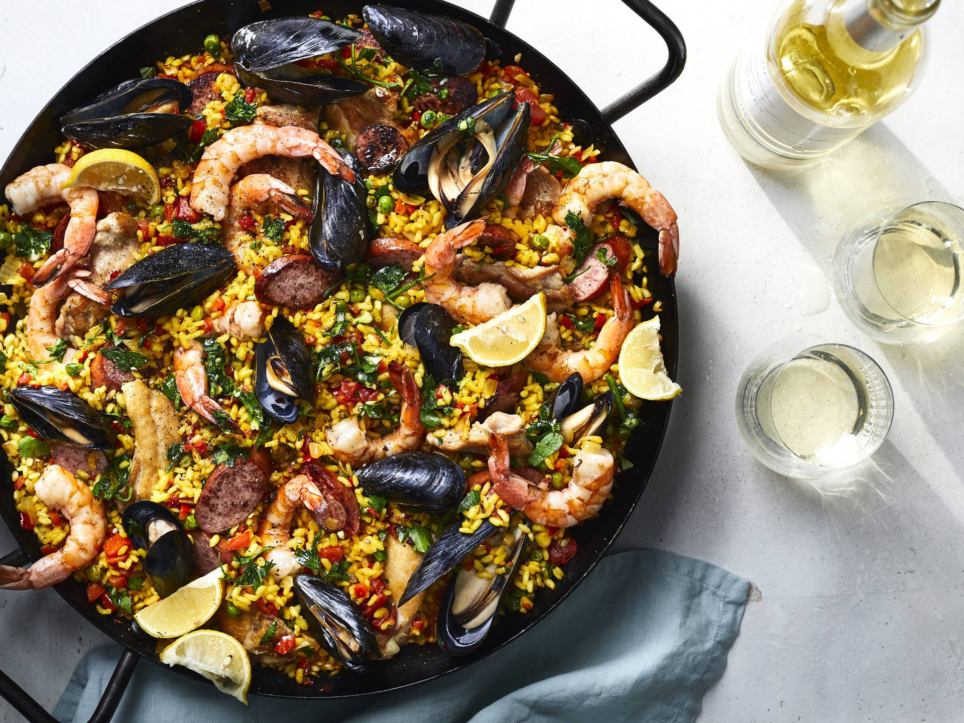 Spanish Paella Seafood Delicacy Background